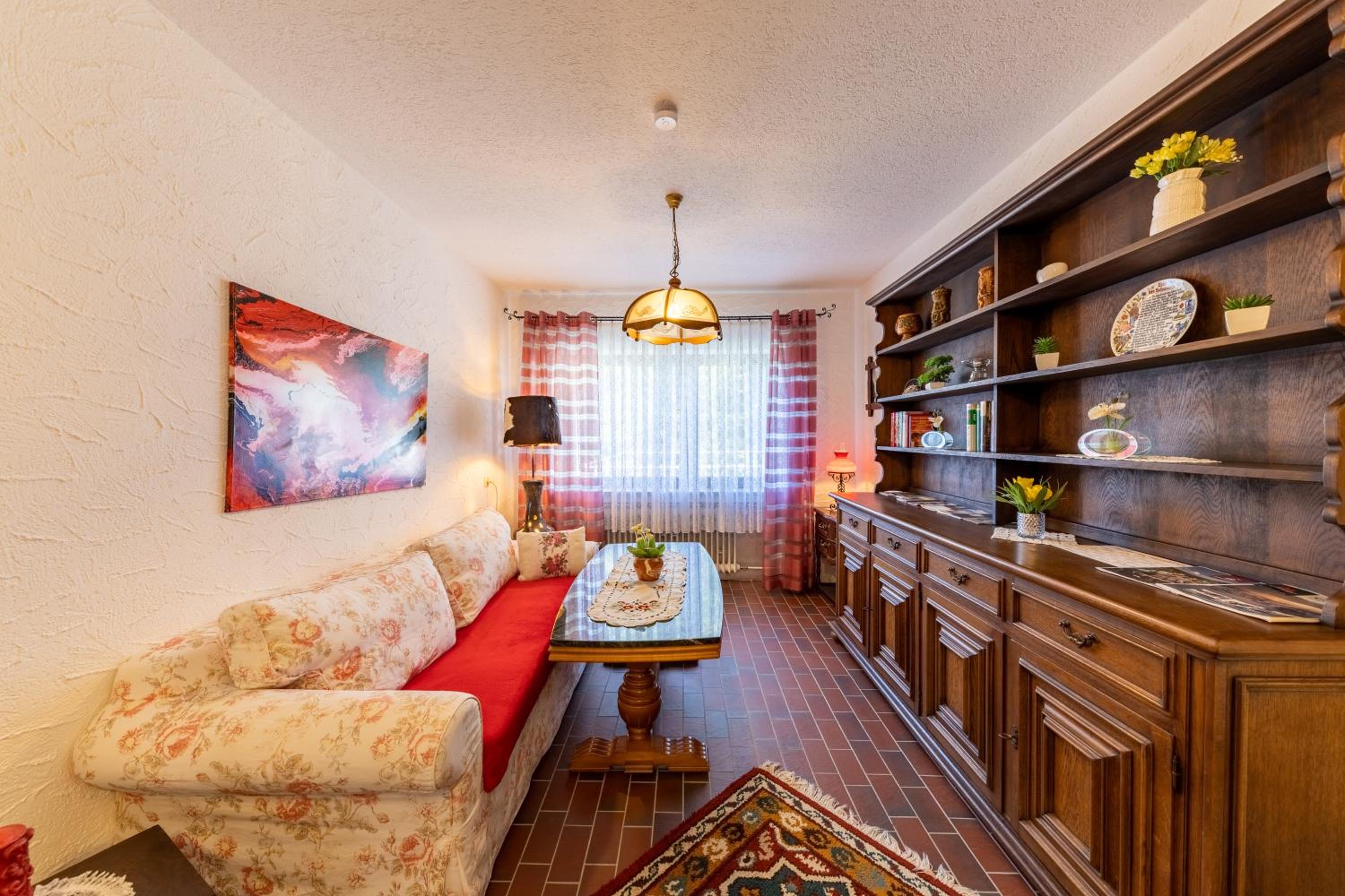 Two-Bedroom Apartment with Balcony photo 3