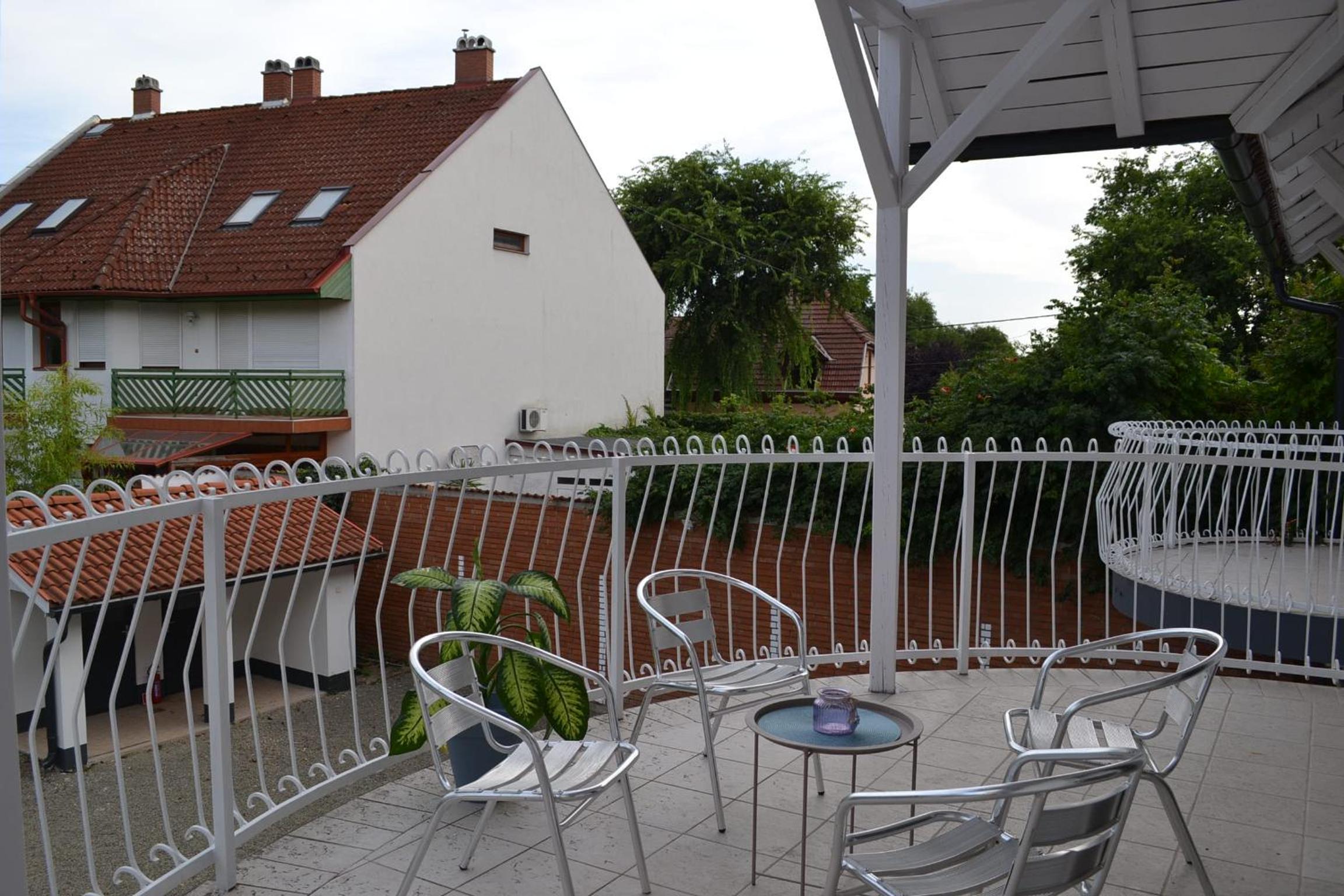 Double Room With Balcony photo 2