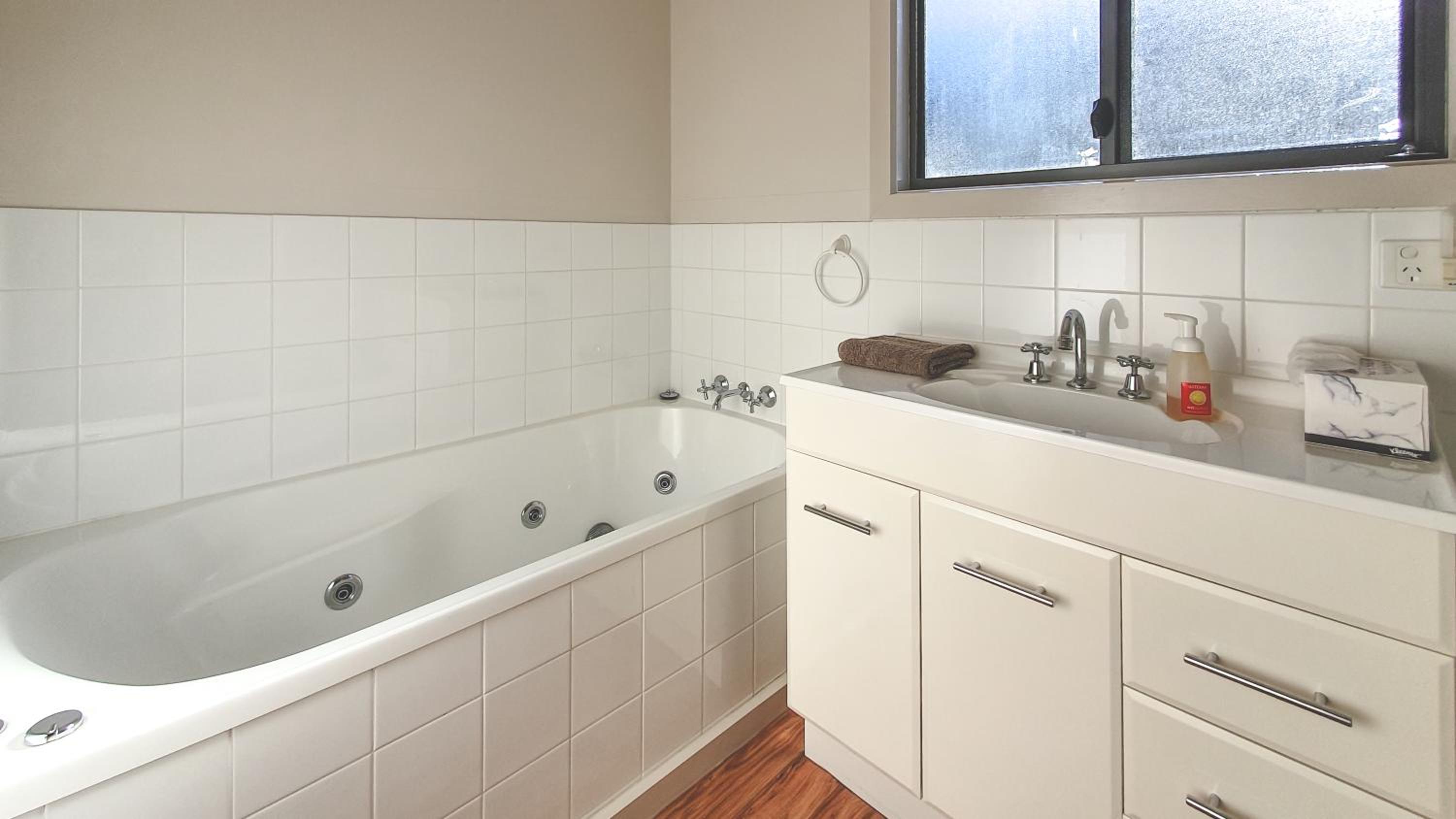 Three-Bedroom House photo 2
