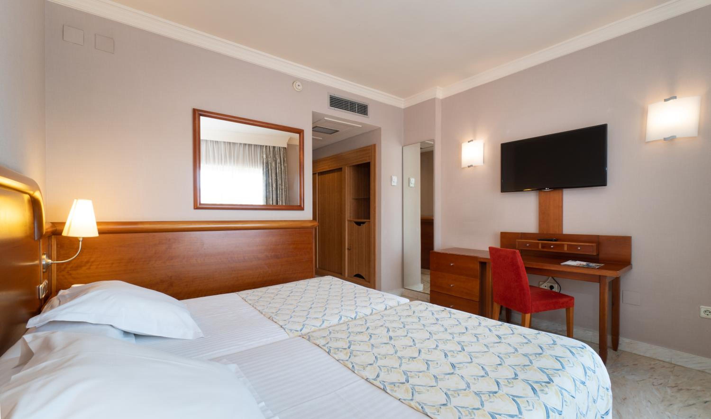 Classic Twin Room - Photo 1