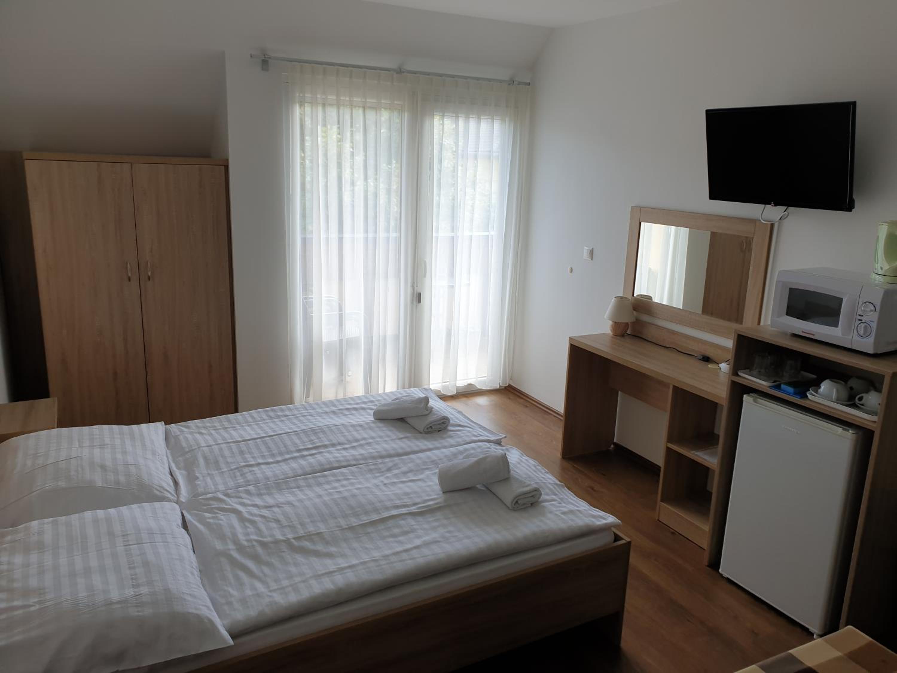 Quadruple Room with Terrace