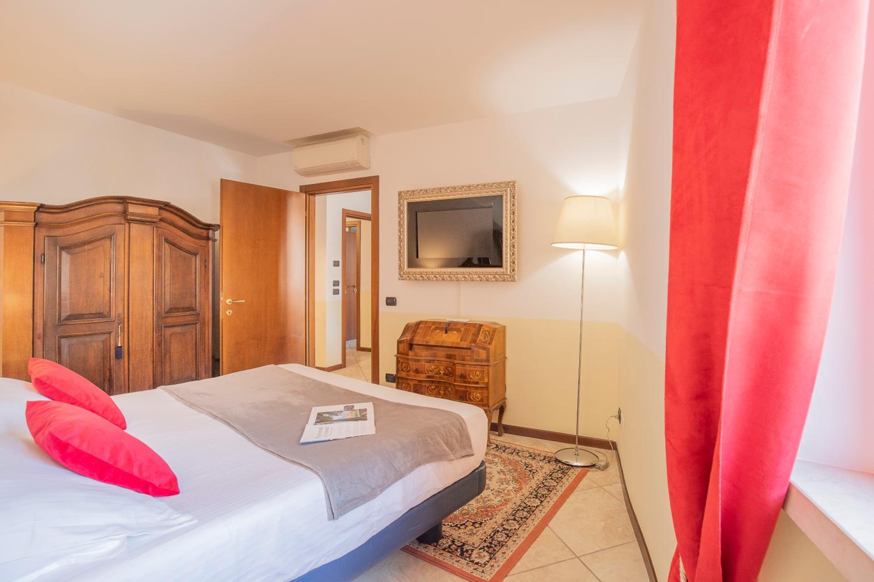 Junior Suite with Castle View - Photo 6