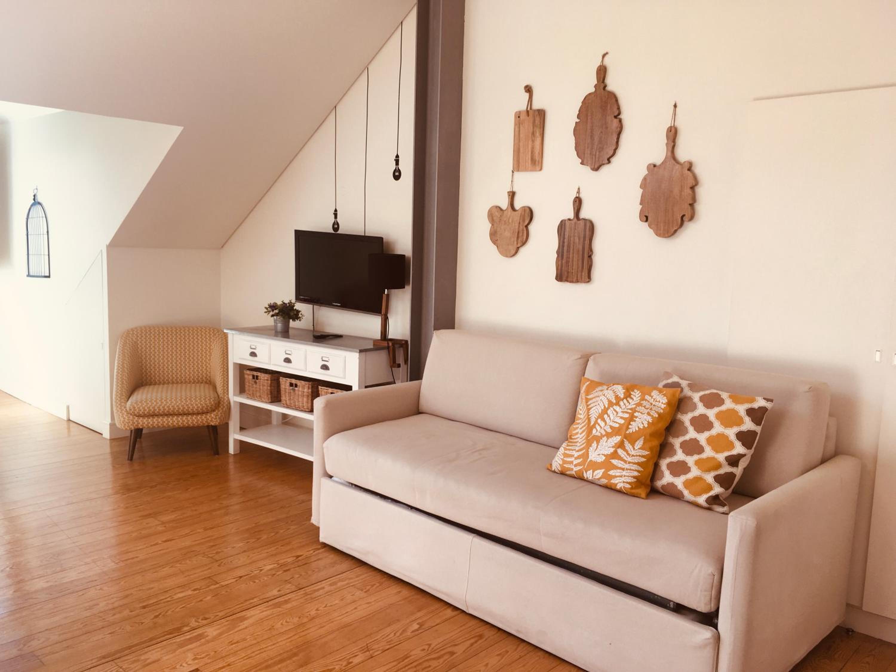 One-Bedroom Apartment with City View photo 1