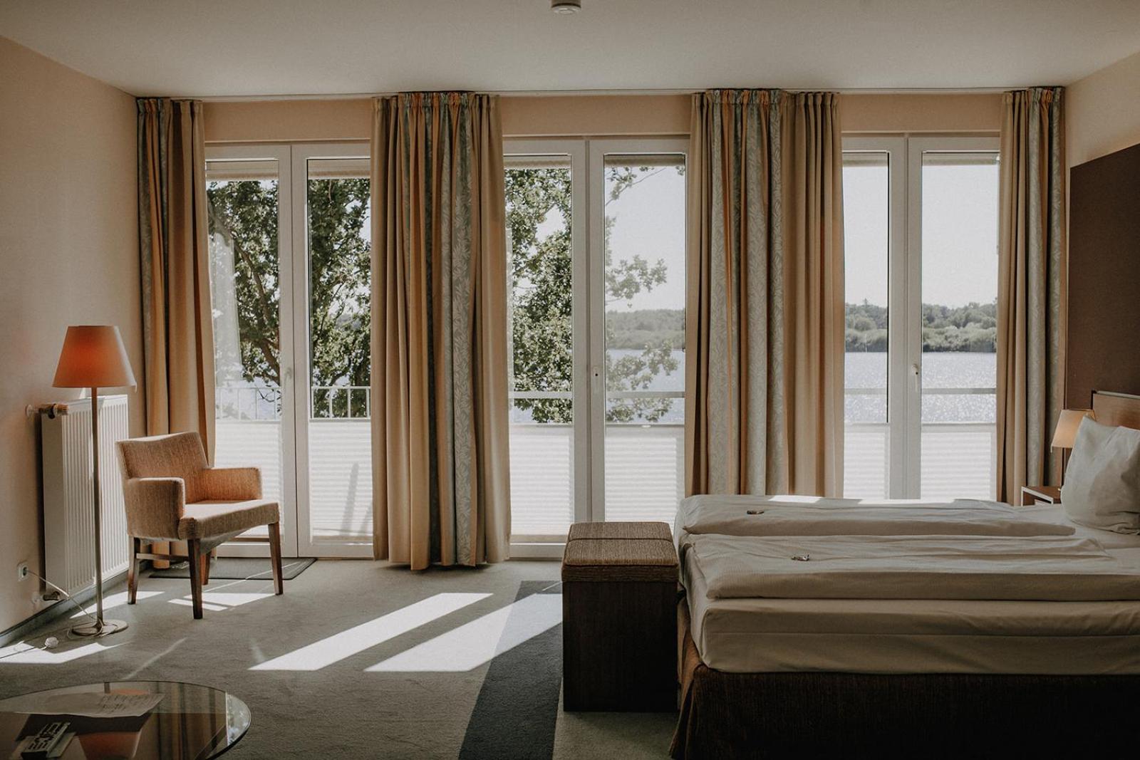 Deluxe Double Room with Balcony and Sea View - Photo 1