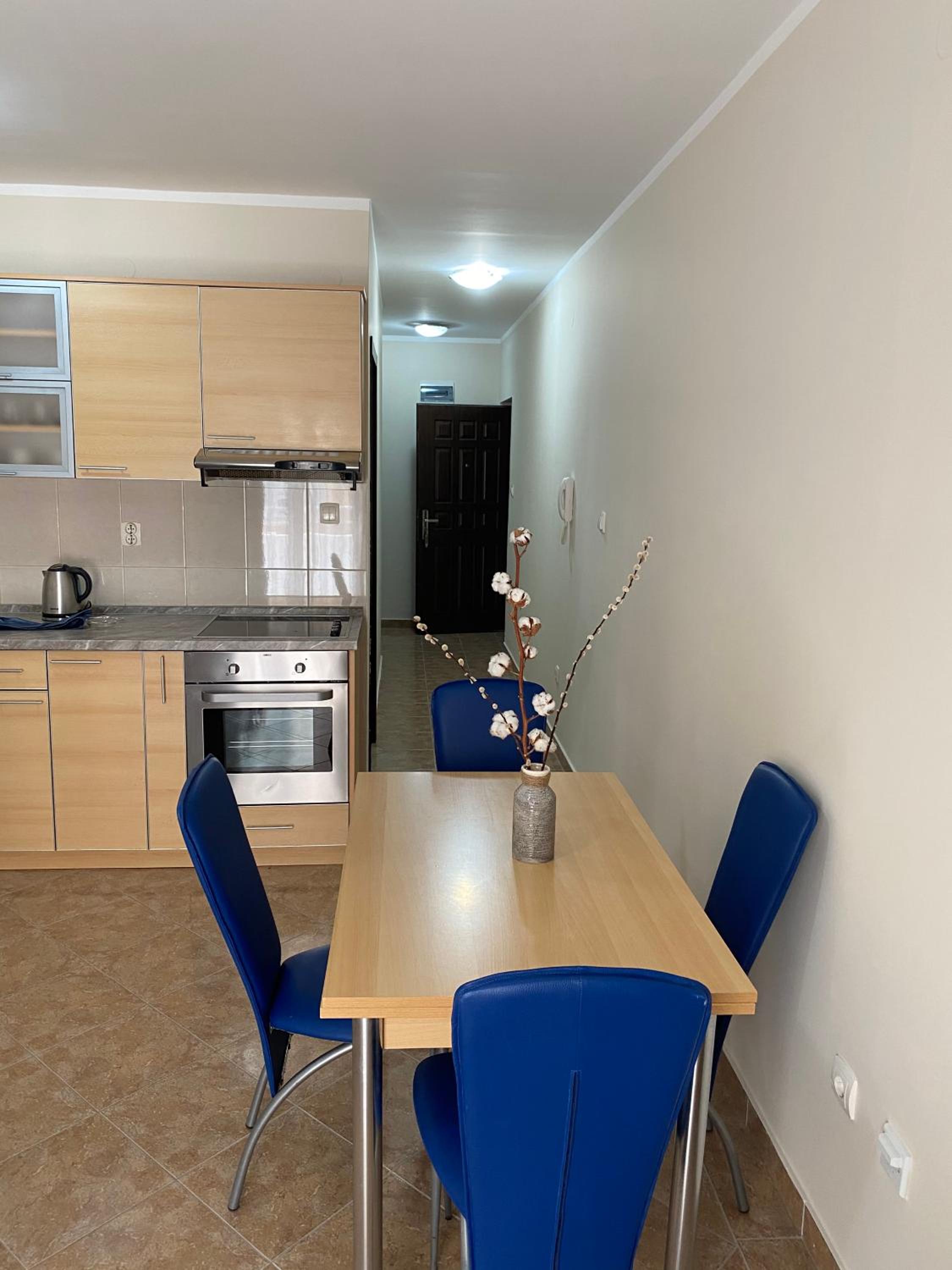 One-Bedroom Apartment with Terrace (2 Adults) - Photo 5