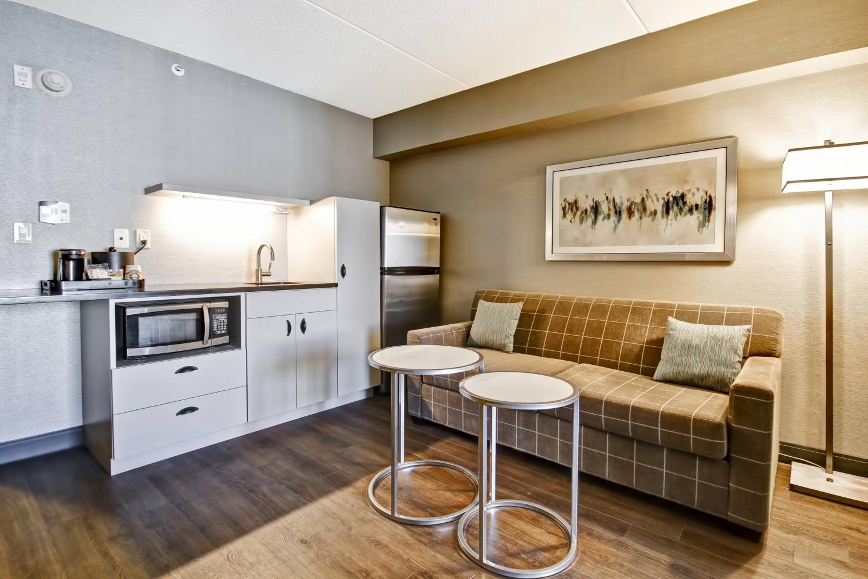 One-Bedroom King Suite with Roll-In Shower and Sofa Bed - Mobility Access/Hearing Accessible