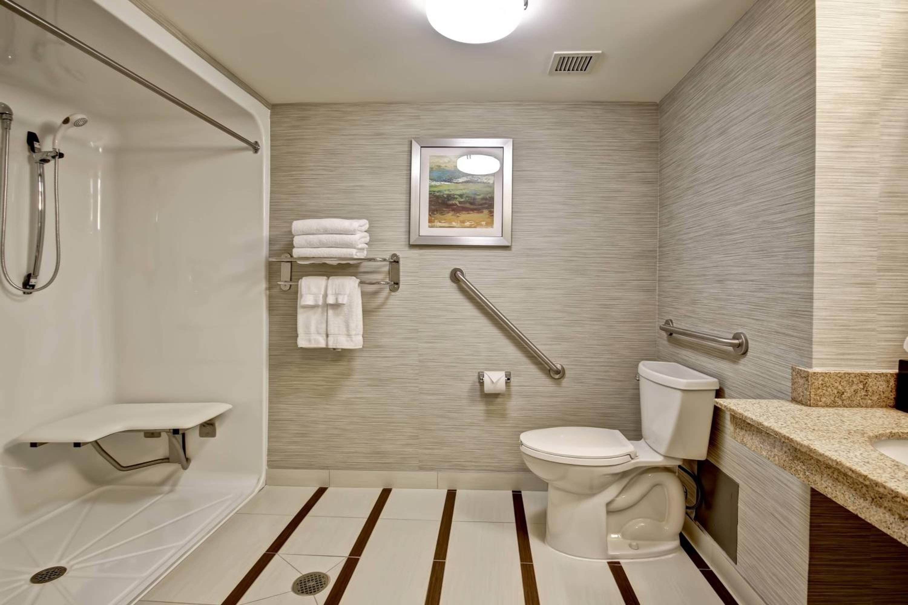 Queen Room with Two Queen Beds - Hearing Accessible