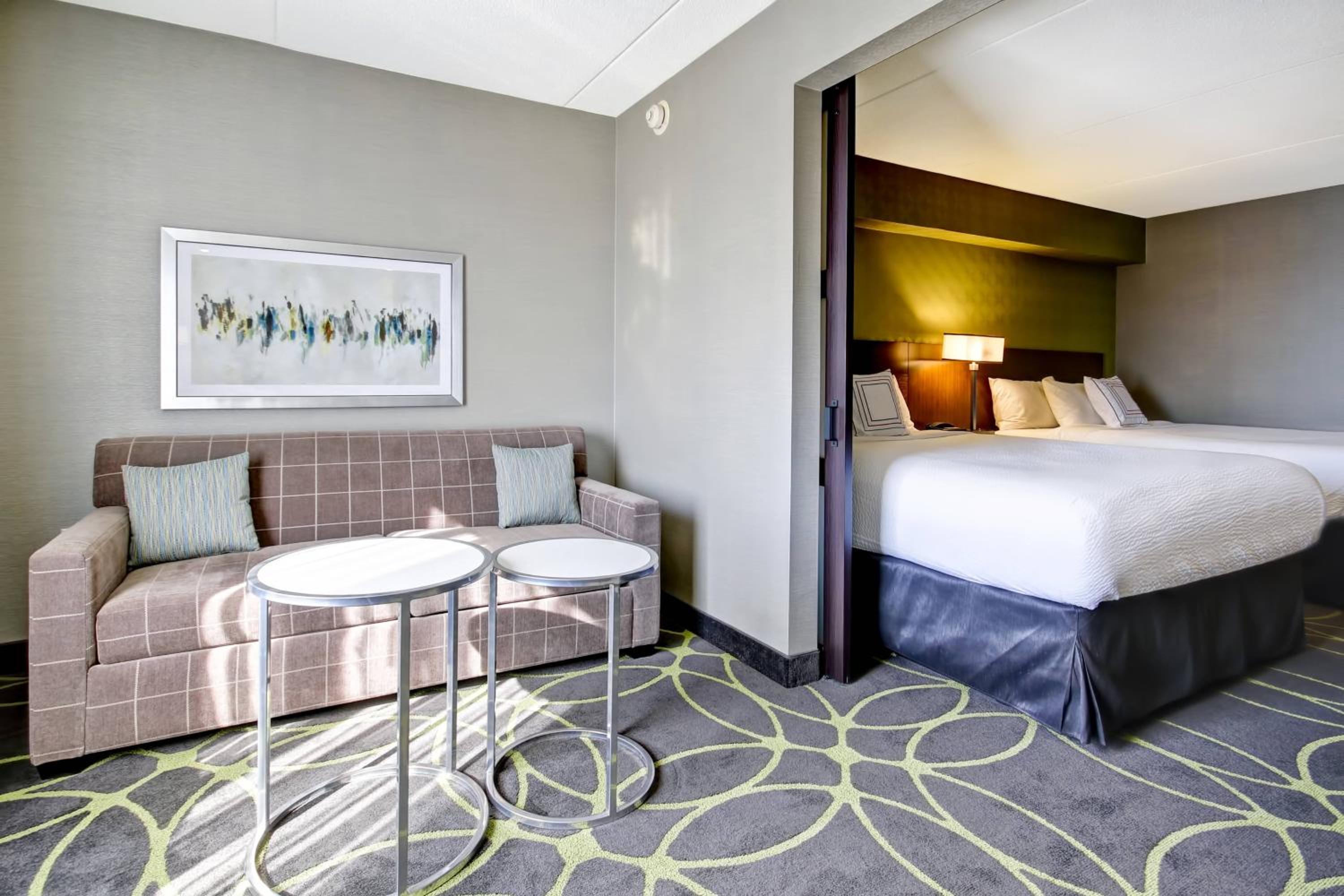 One-Bedroom Queen Suite with Two Queen Beds and Sofa Bed - Hearing Accessible