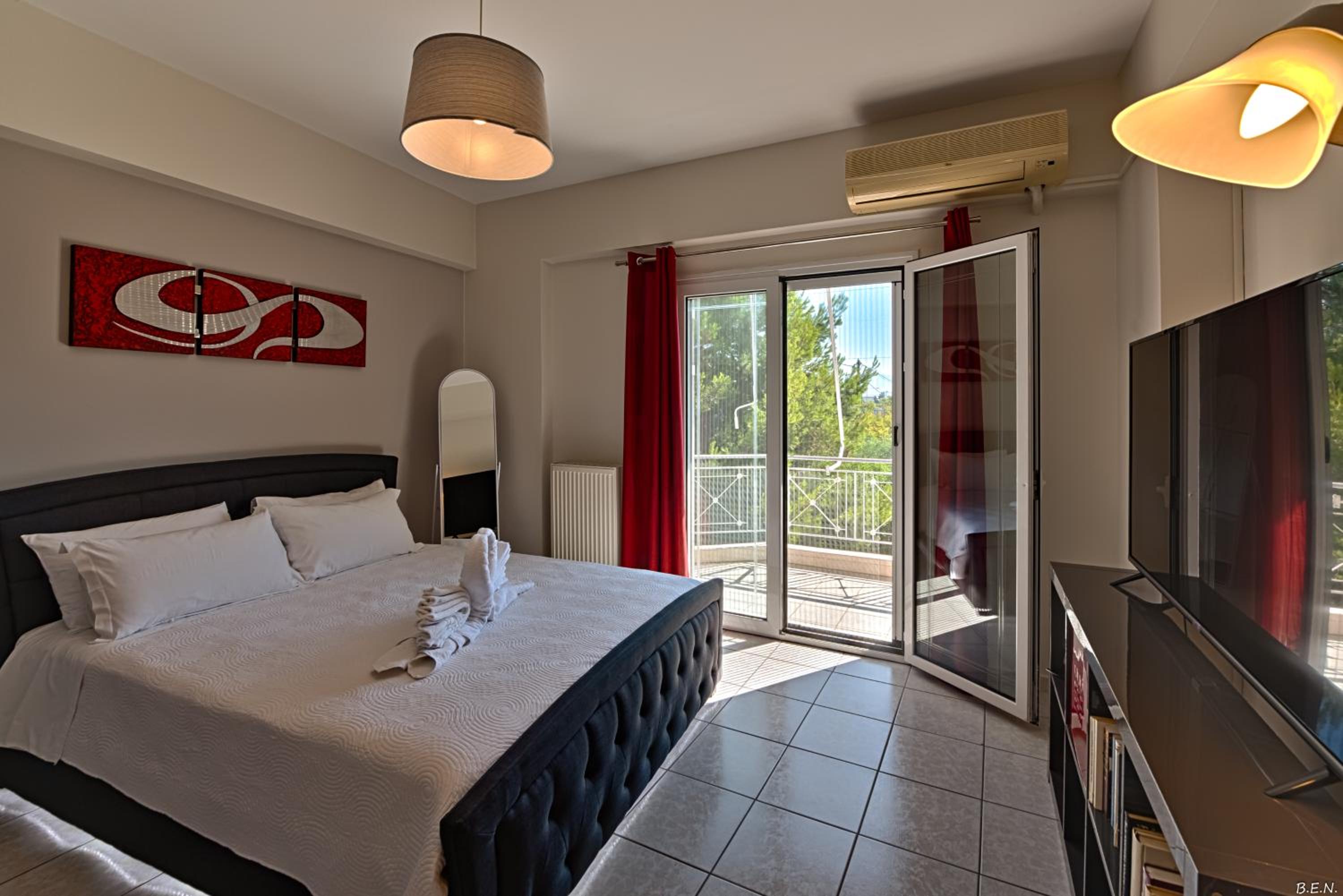 One-Bedroom Suite - Photo 1