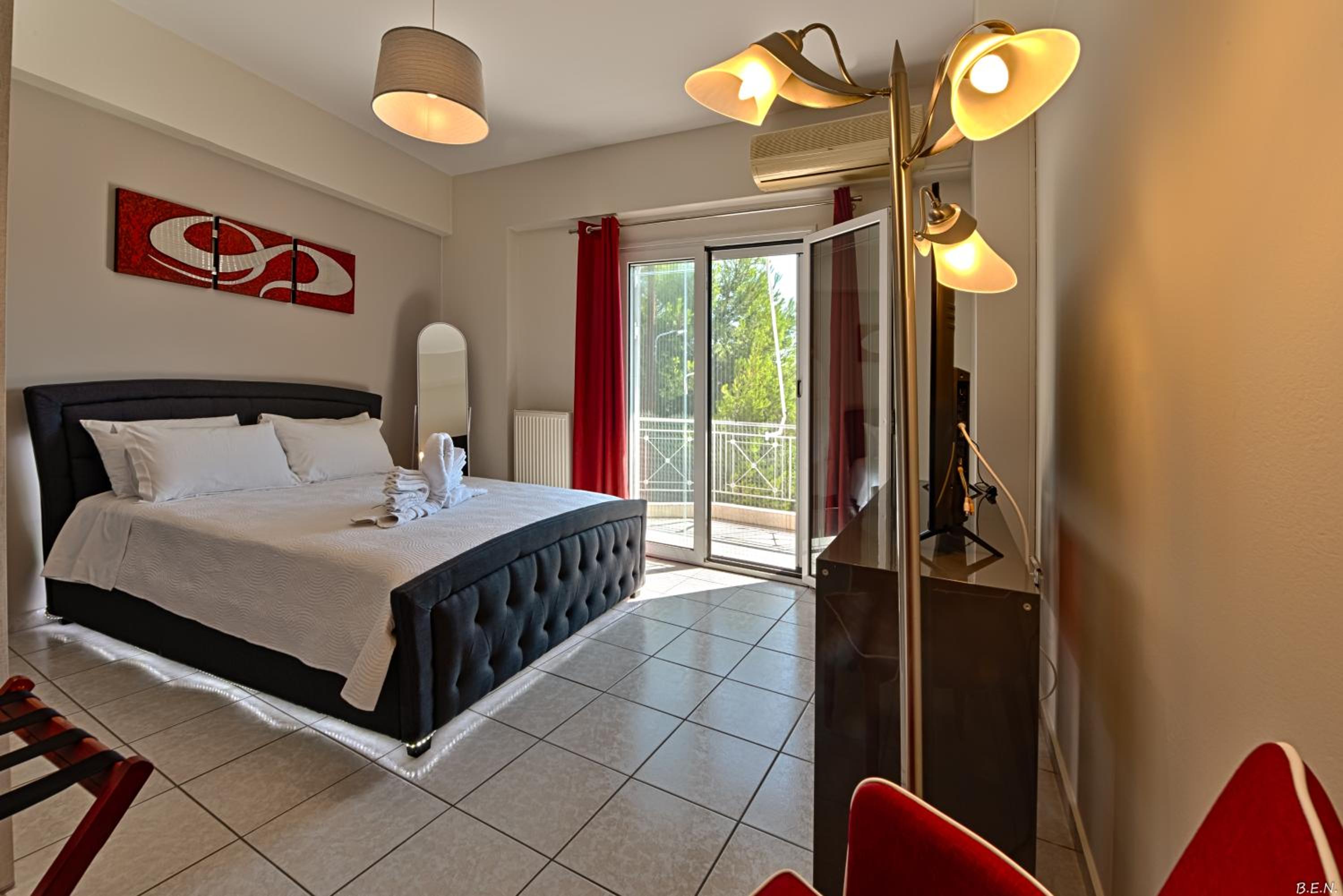 One-Bedroom Suite - Photo 21