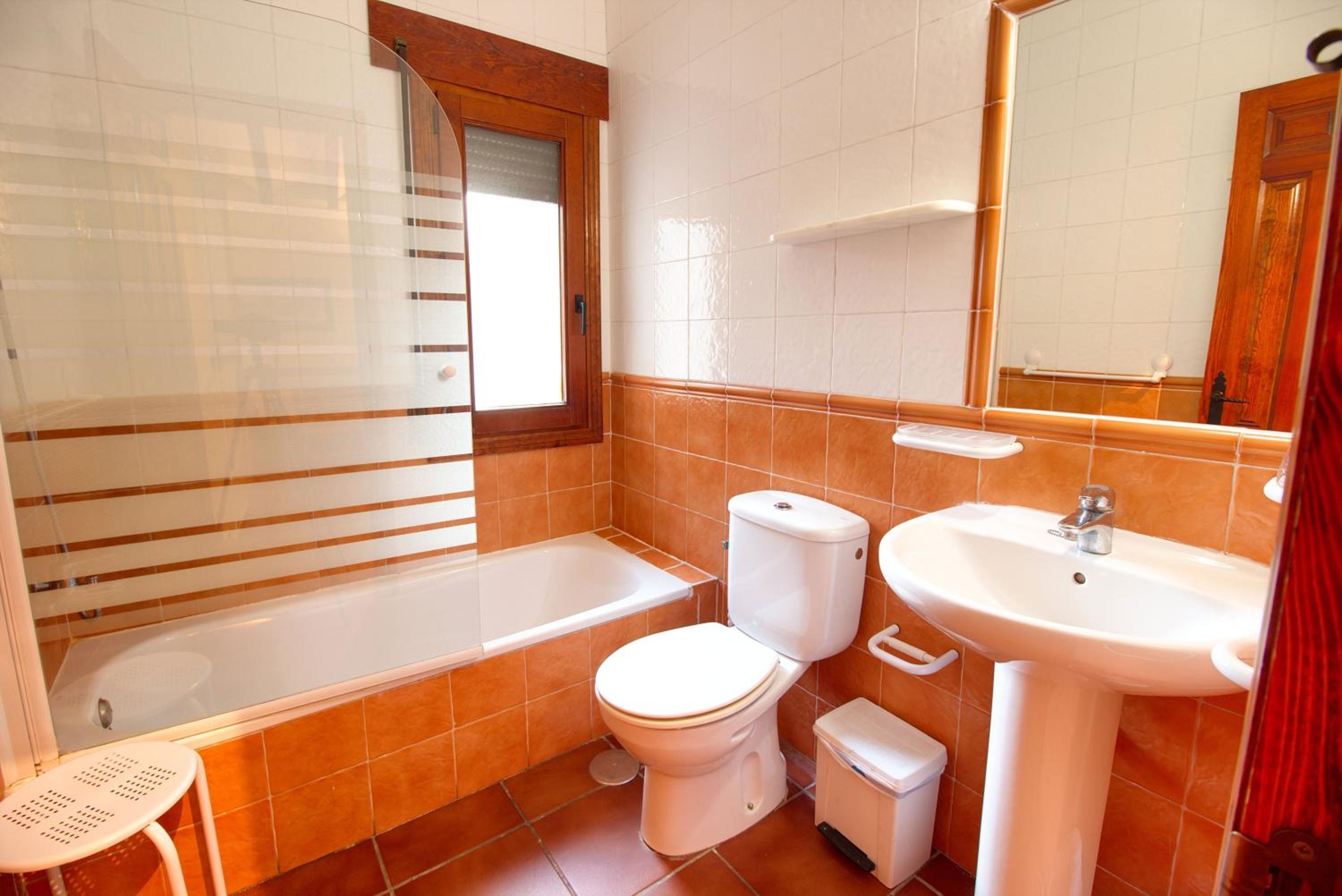 Two-Bedroom Cottage - Photo 16