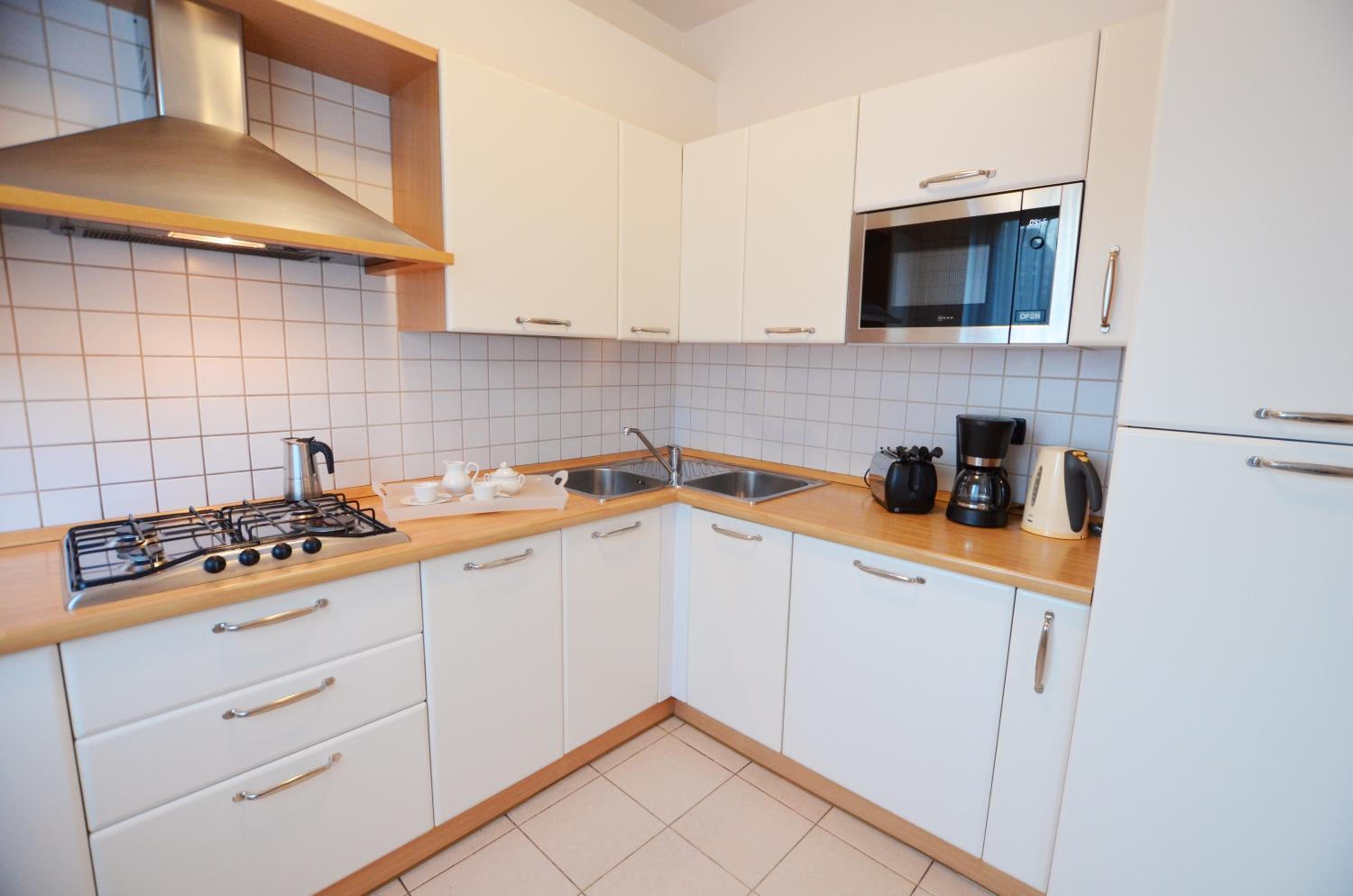Superior Three-Bedroom Apartment with 2 Bathrooms photo 2