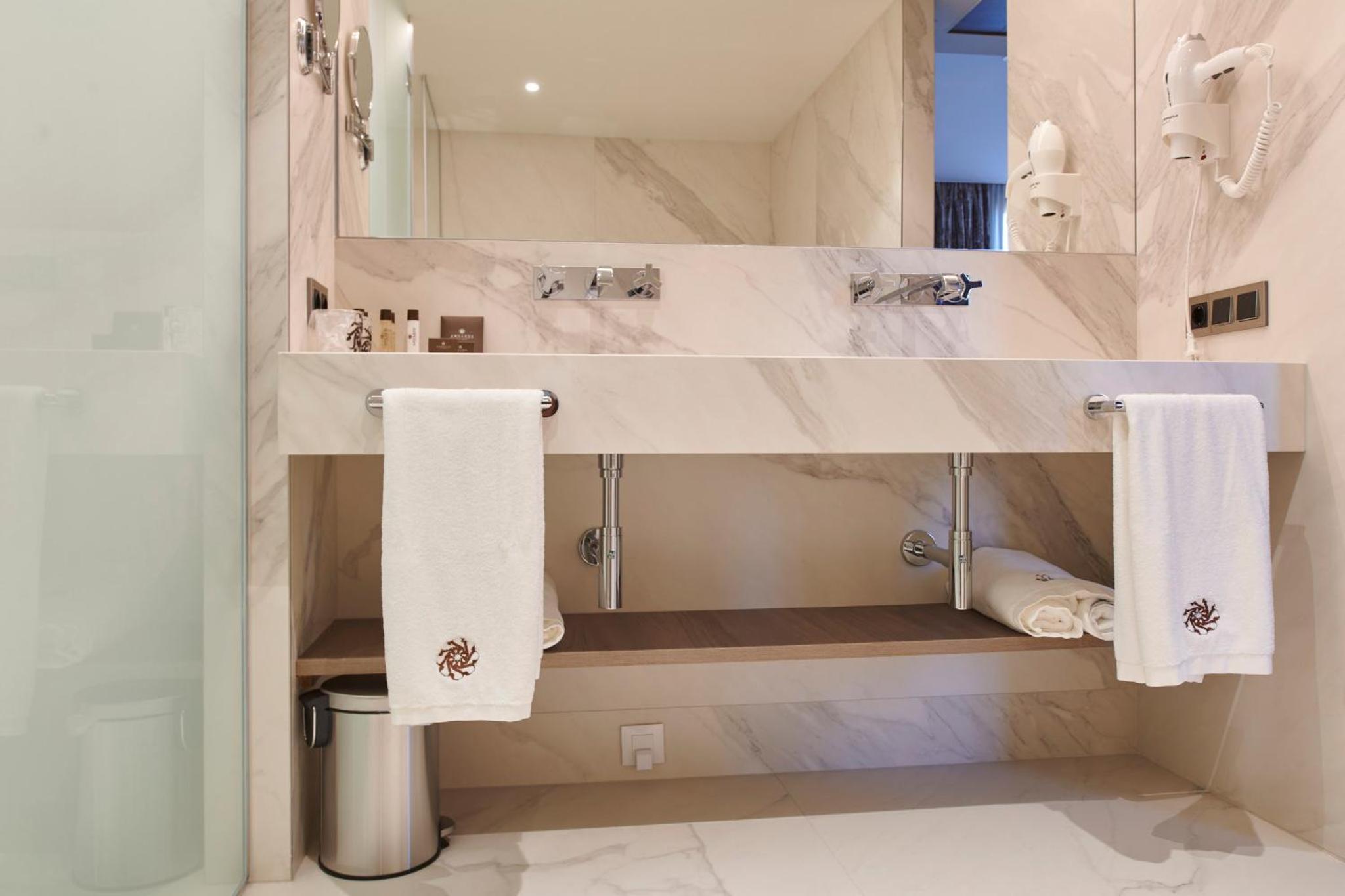 Suite - Photo 4