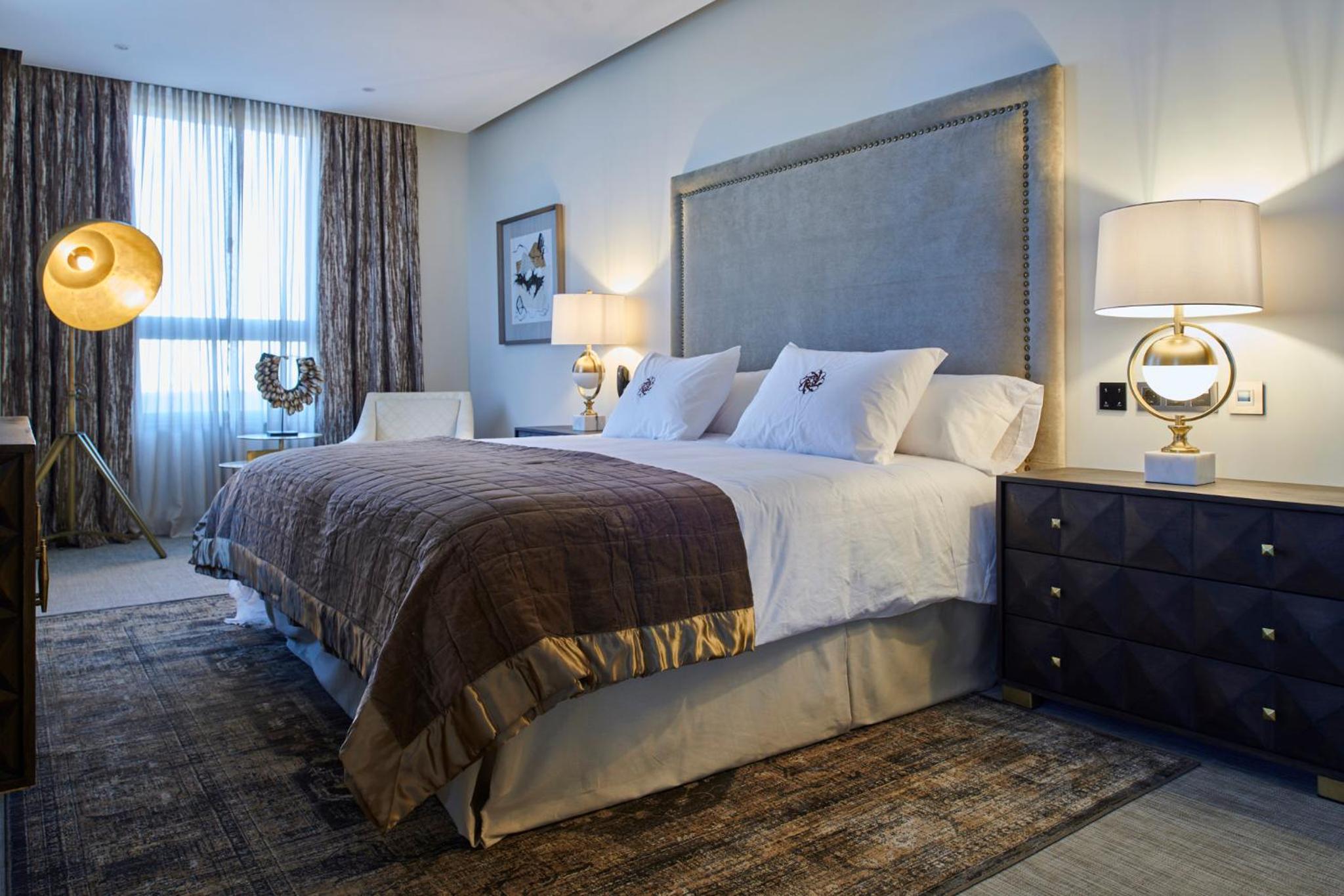 Suite - Photo 1