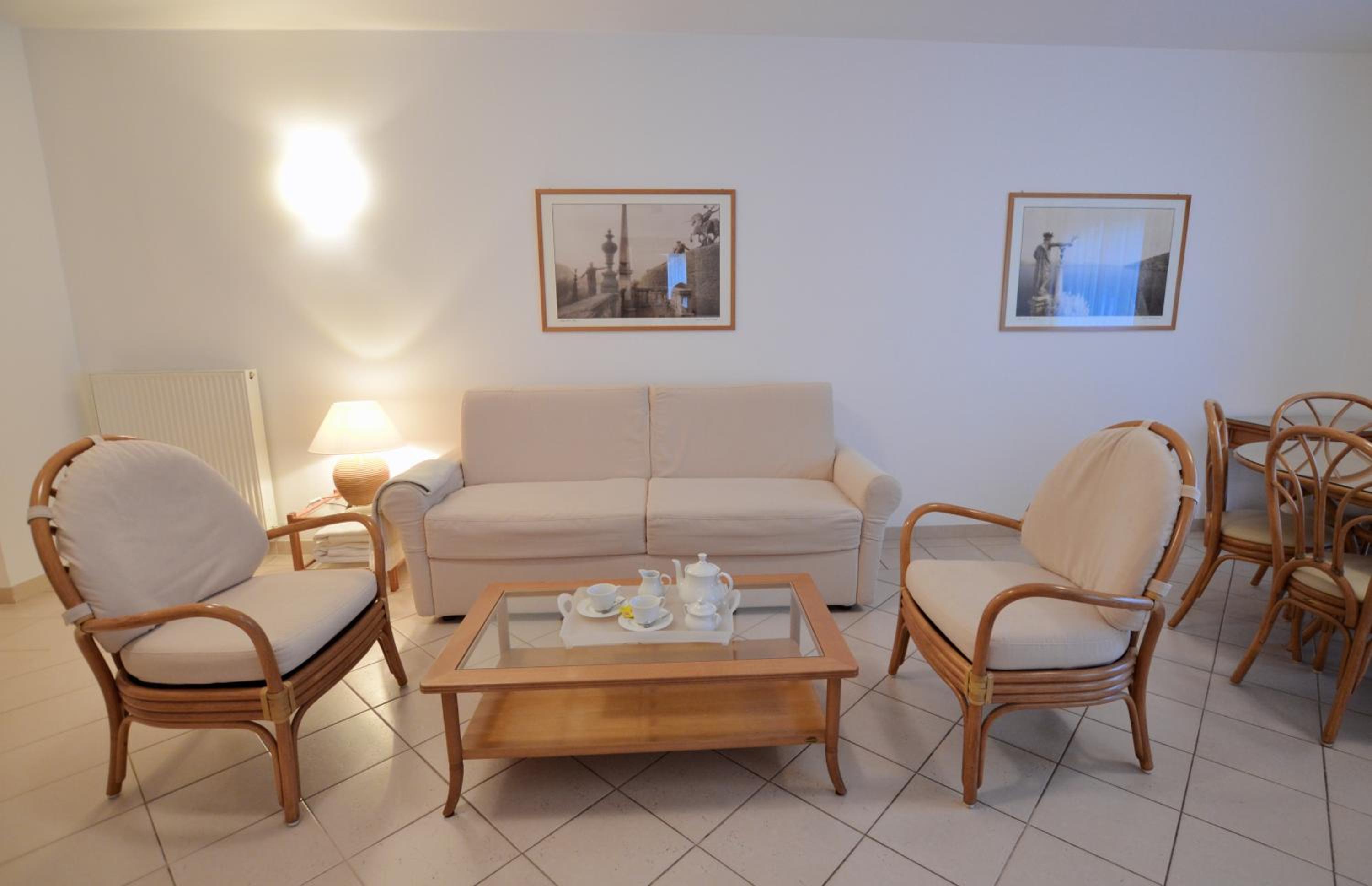 Superior Three-Bedroom Apartment with 2 Bathrooms