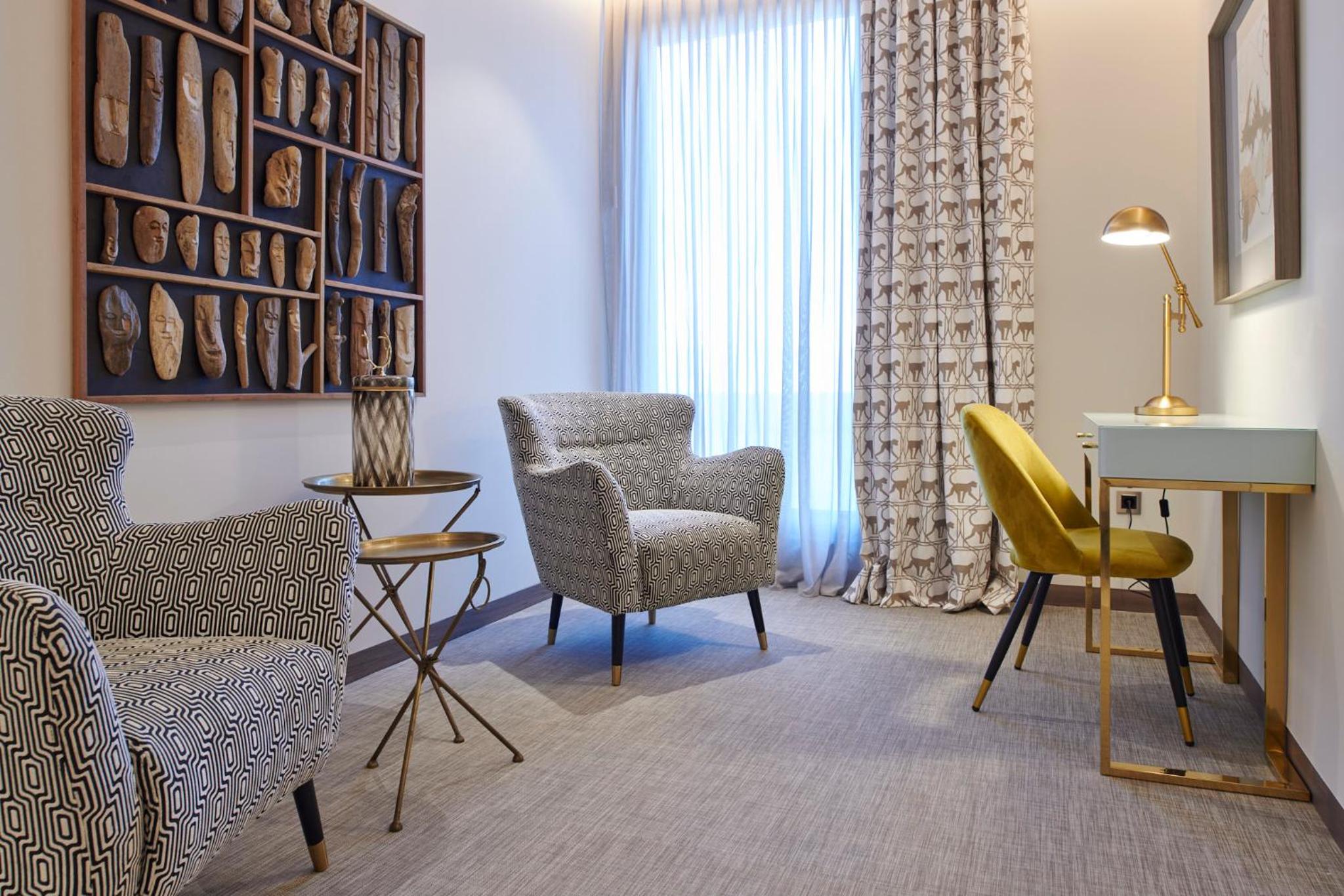 Deluxe Room - Photo 4