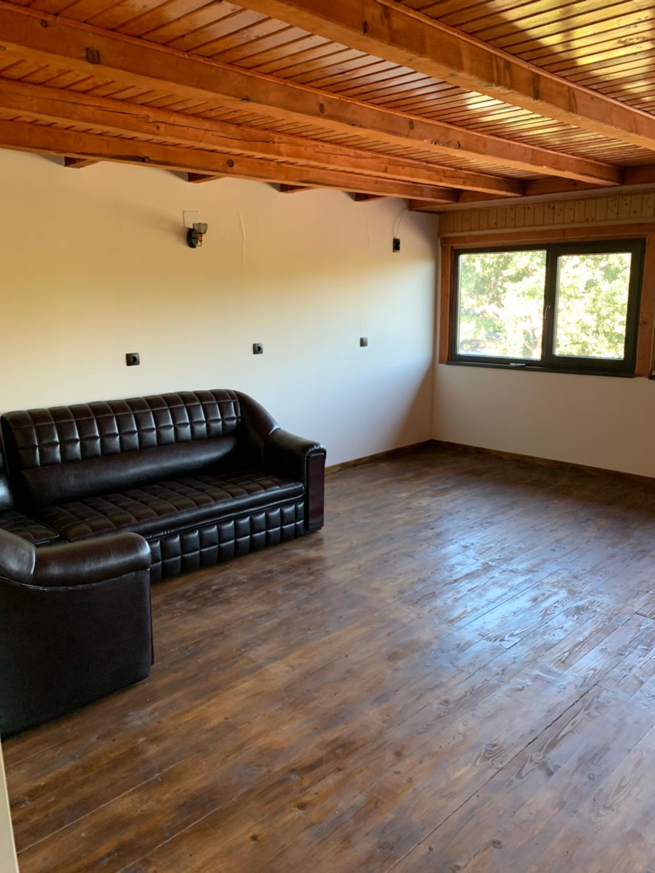 Deluxe King Room - Photo 1
