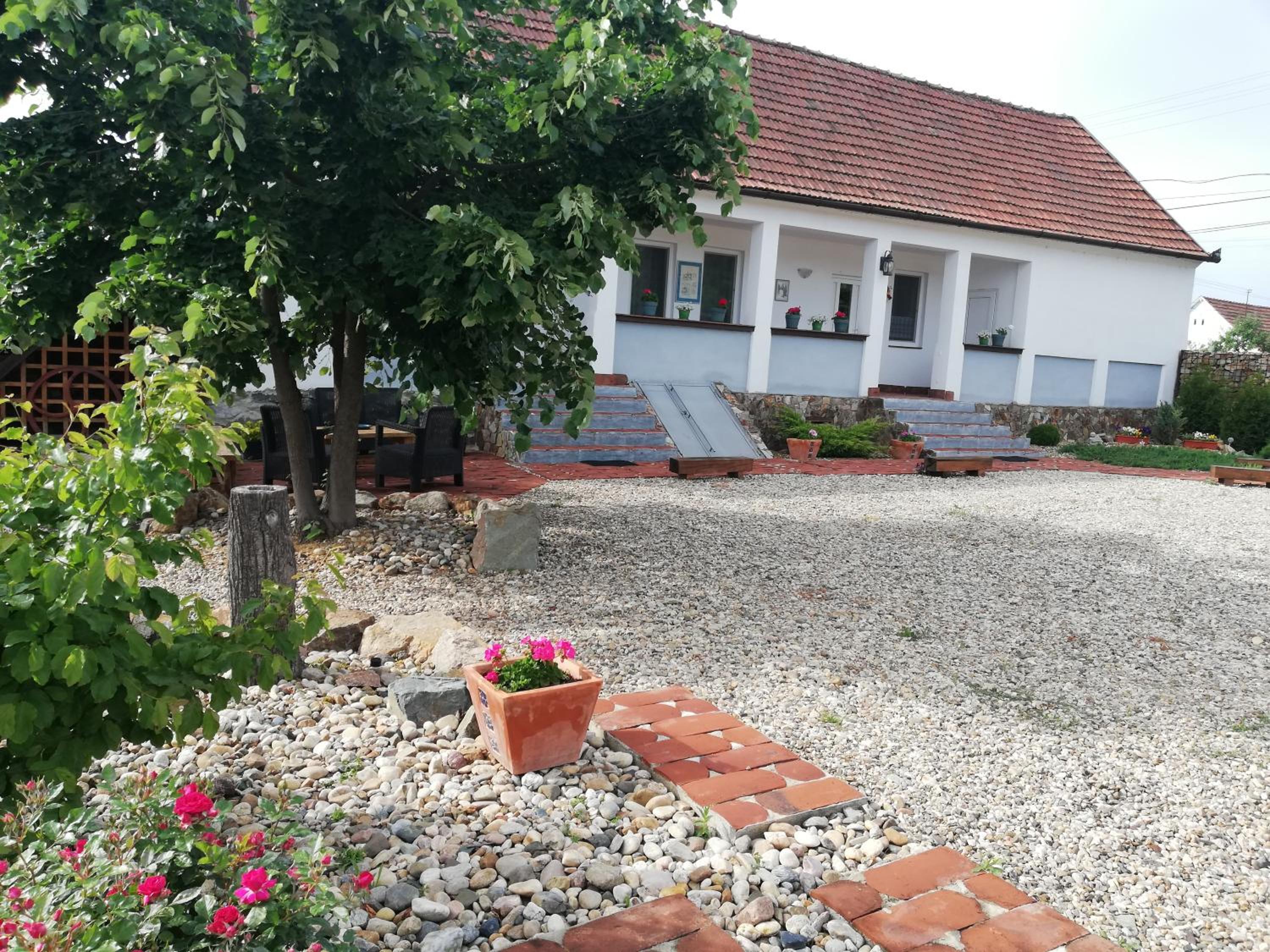 Three-Bedroom Villa photo 2