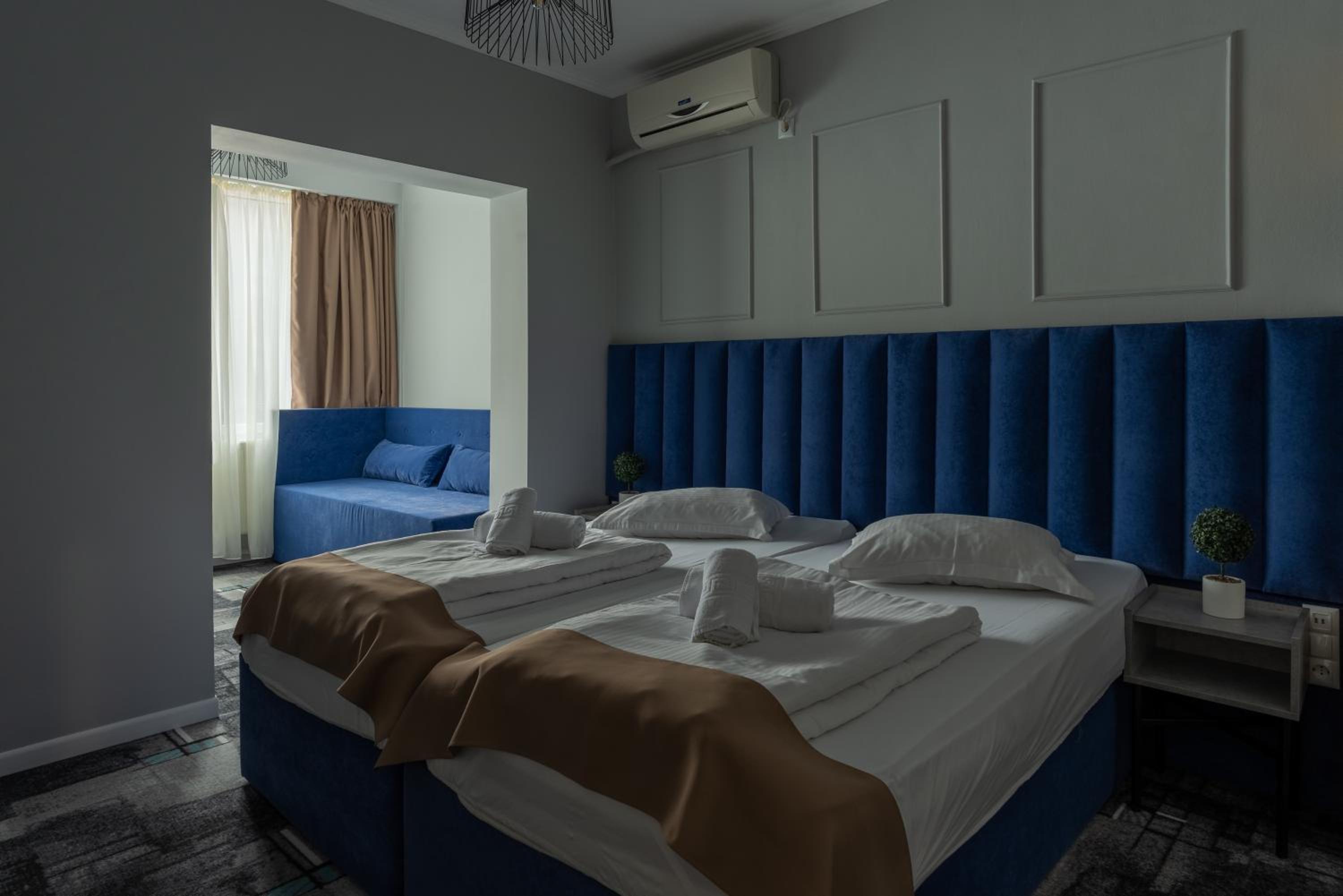 Family Junior Suite - Photo 1