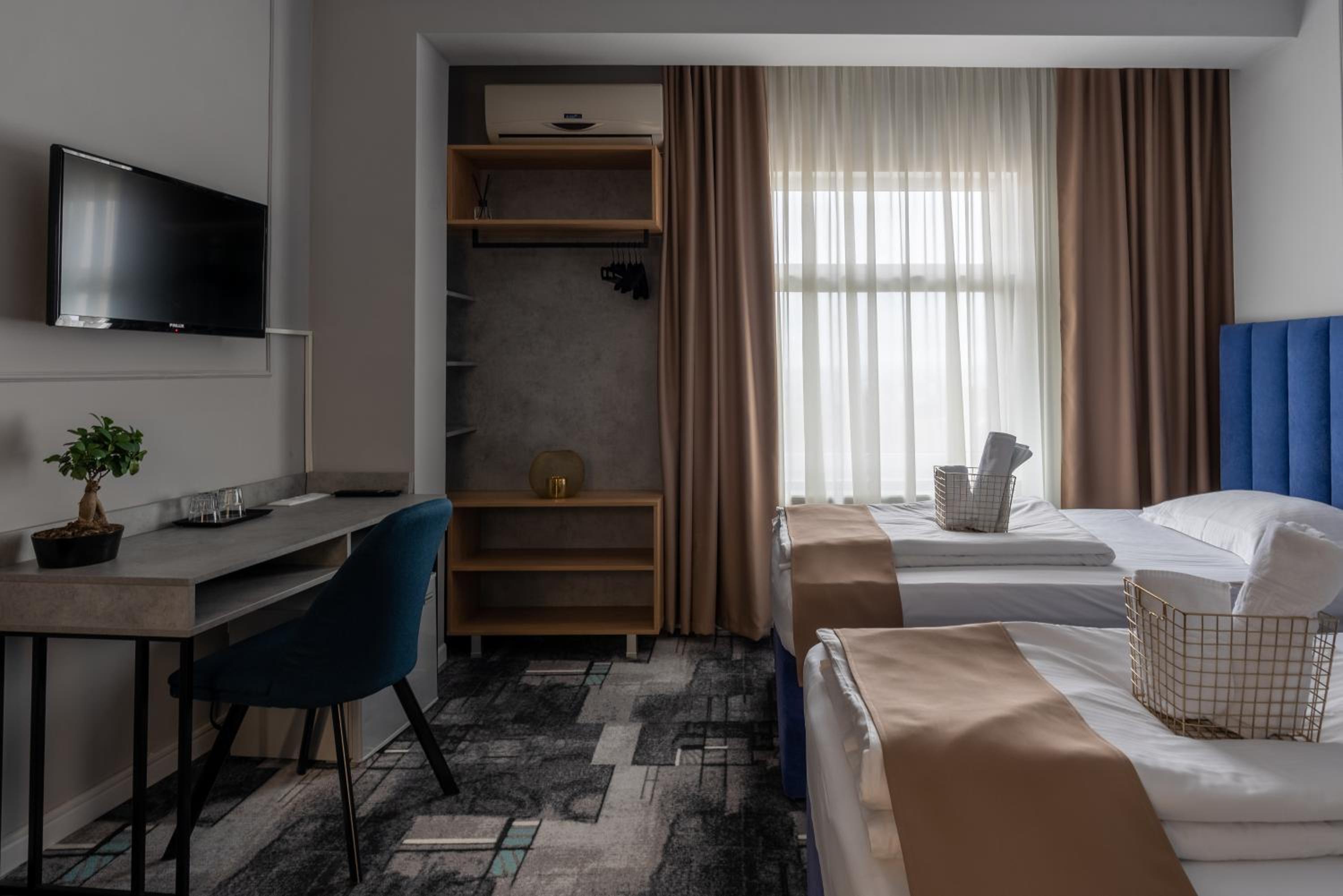 Deluxe Double or Twin Room - Photo 4