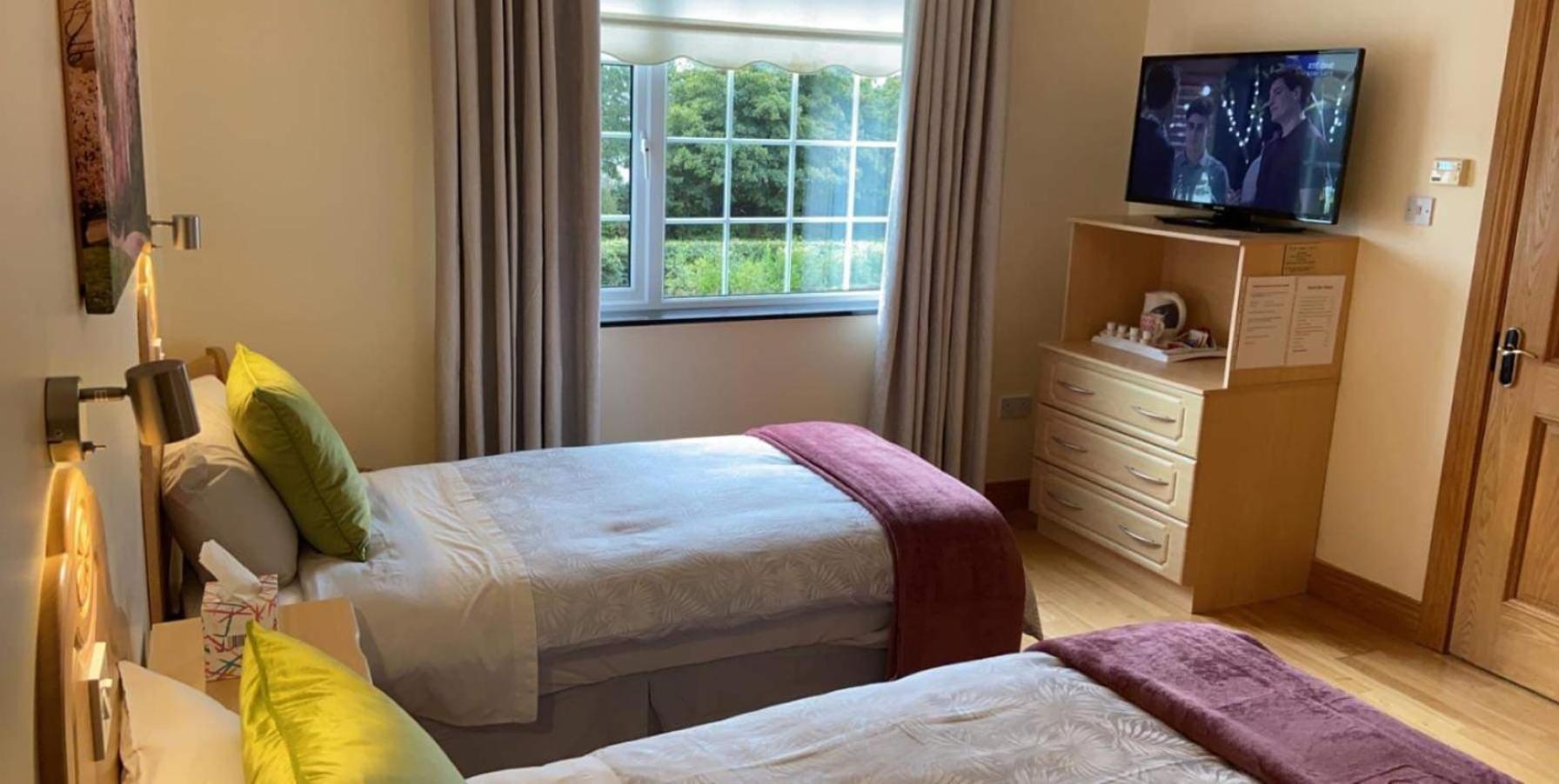 Deluxe Twin Room - Photo 6