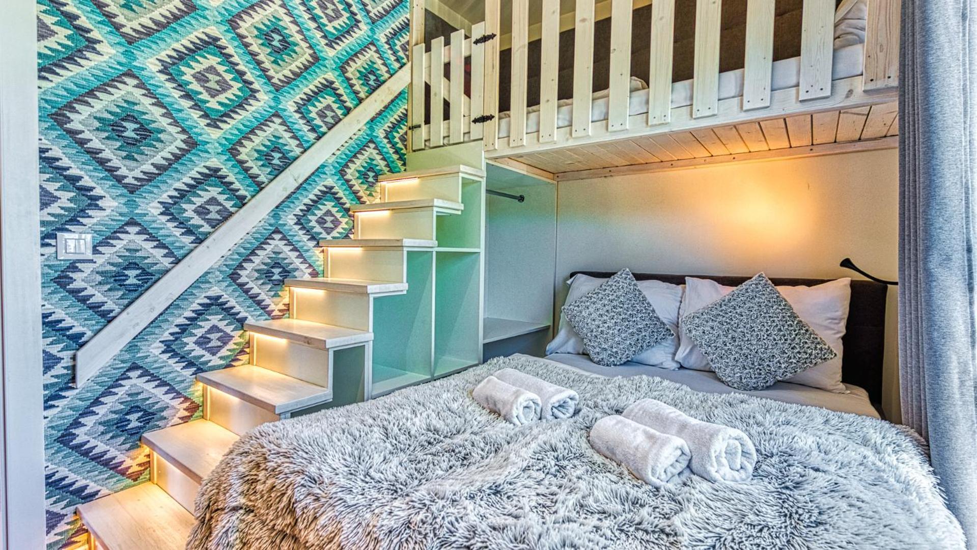 One-Bedroom Apartment - Photo 9