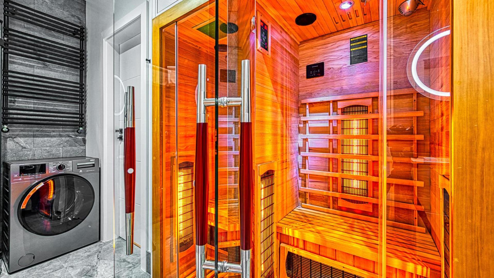 One-Bedroom Apartment - Photo 12