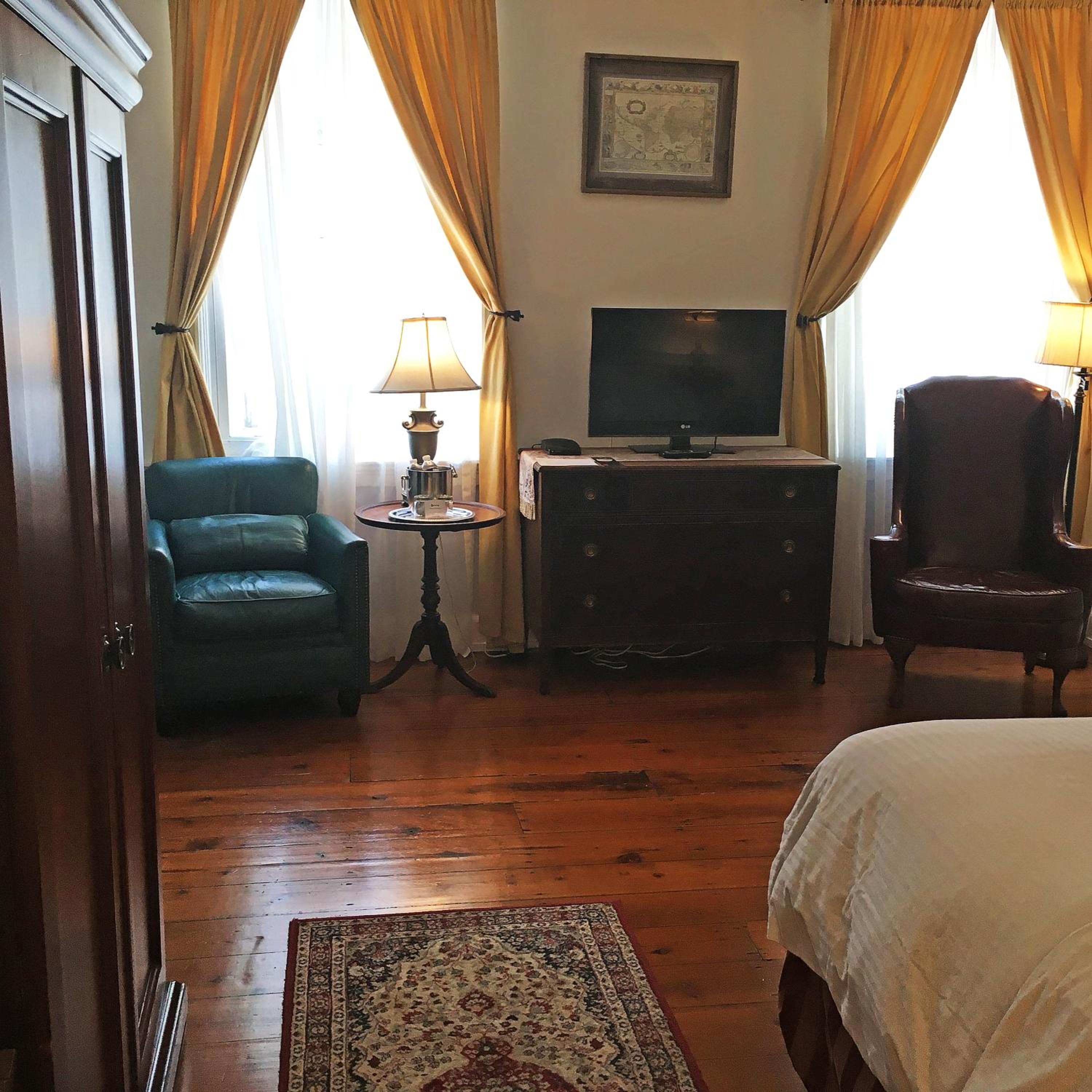 Luxury Room 202 Main House - Photo 4