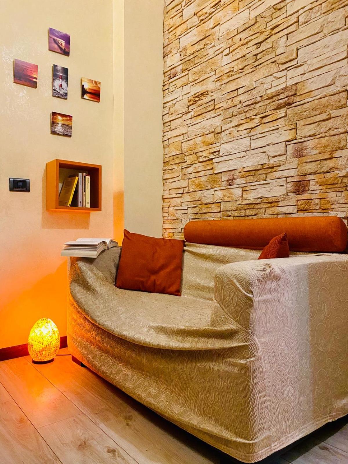 One-Bedroom Apartment - Photo 4