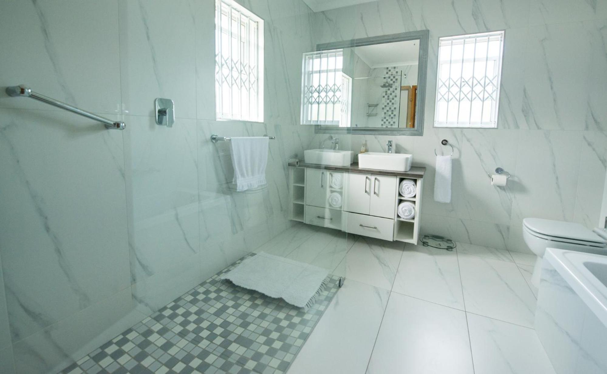 Superior Queen Room - Photo 6