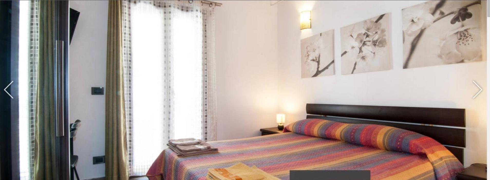 Apartment with Balcony - Photo 2