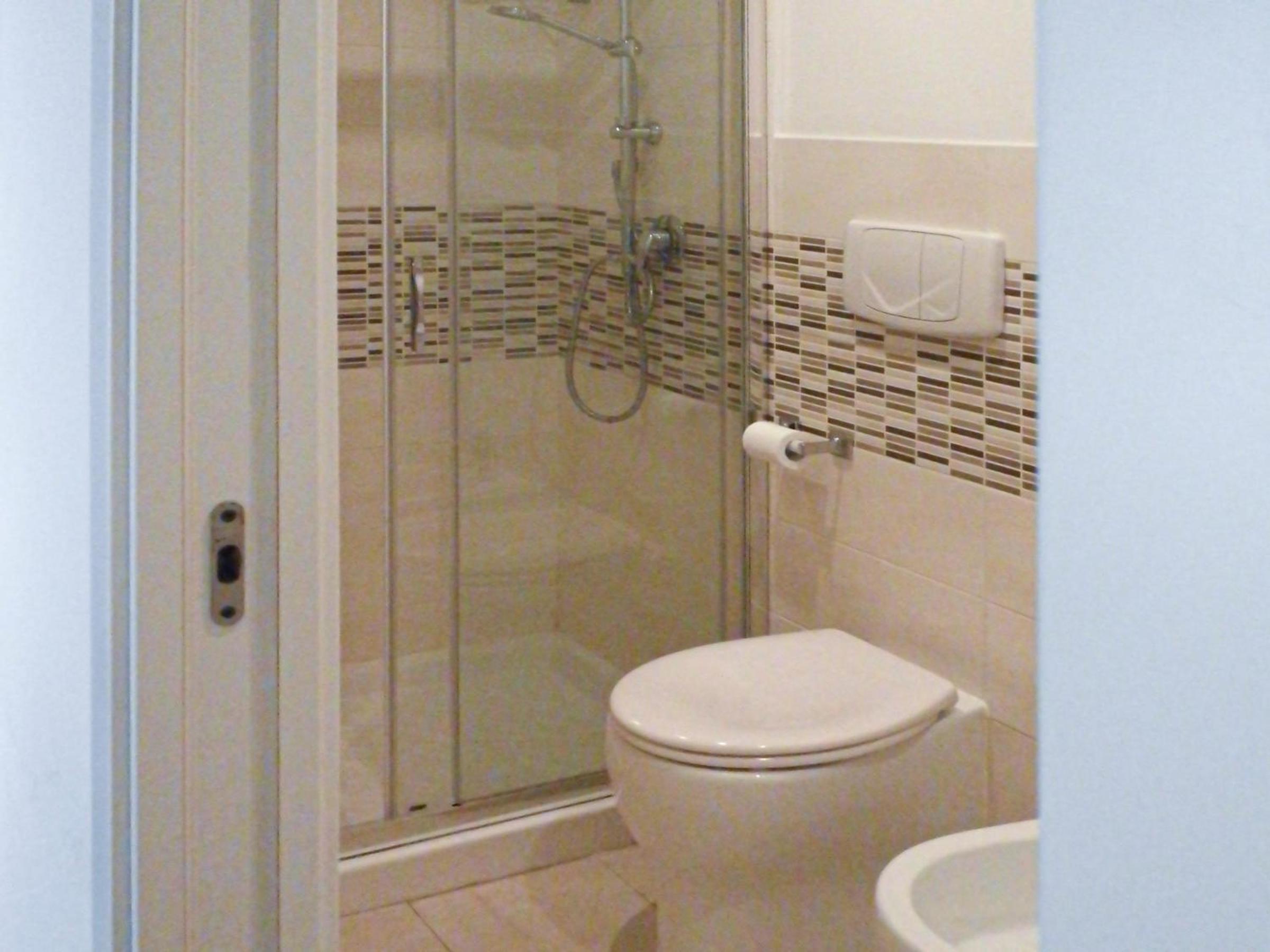 Standard Double Room - Photo 3