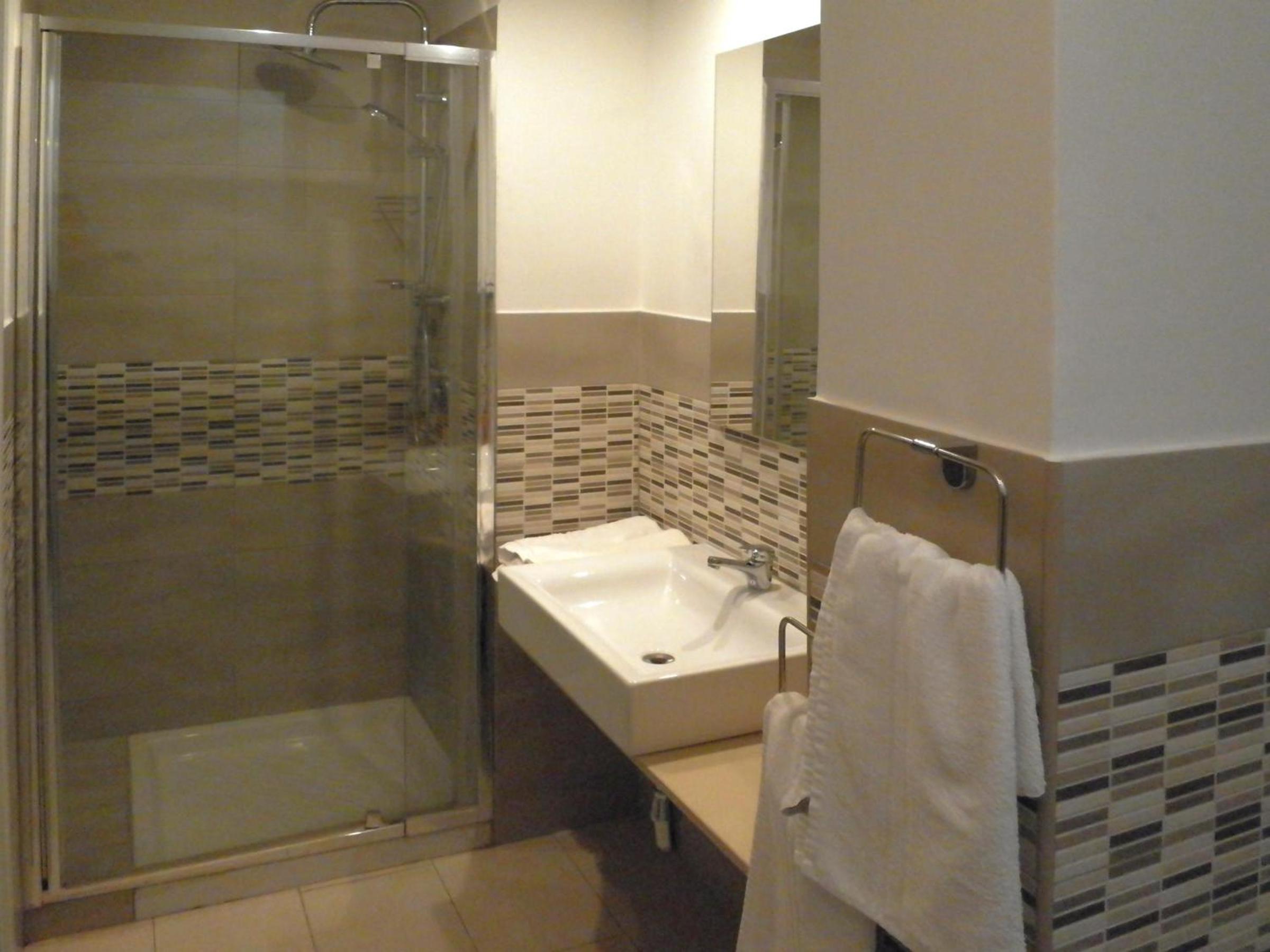 Deluxe Double Room - Photo 3