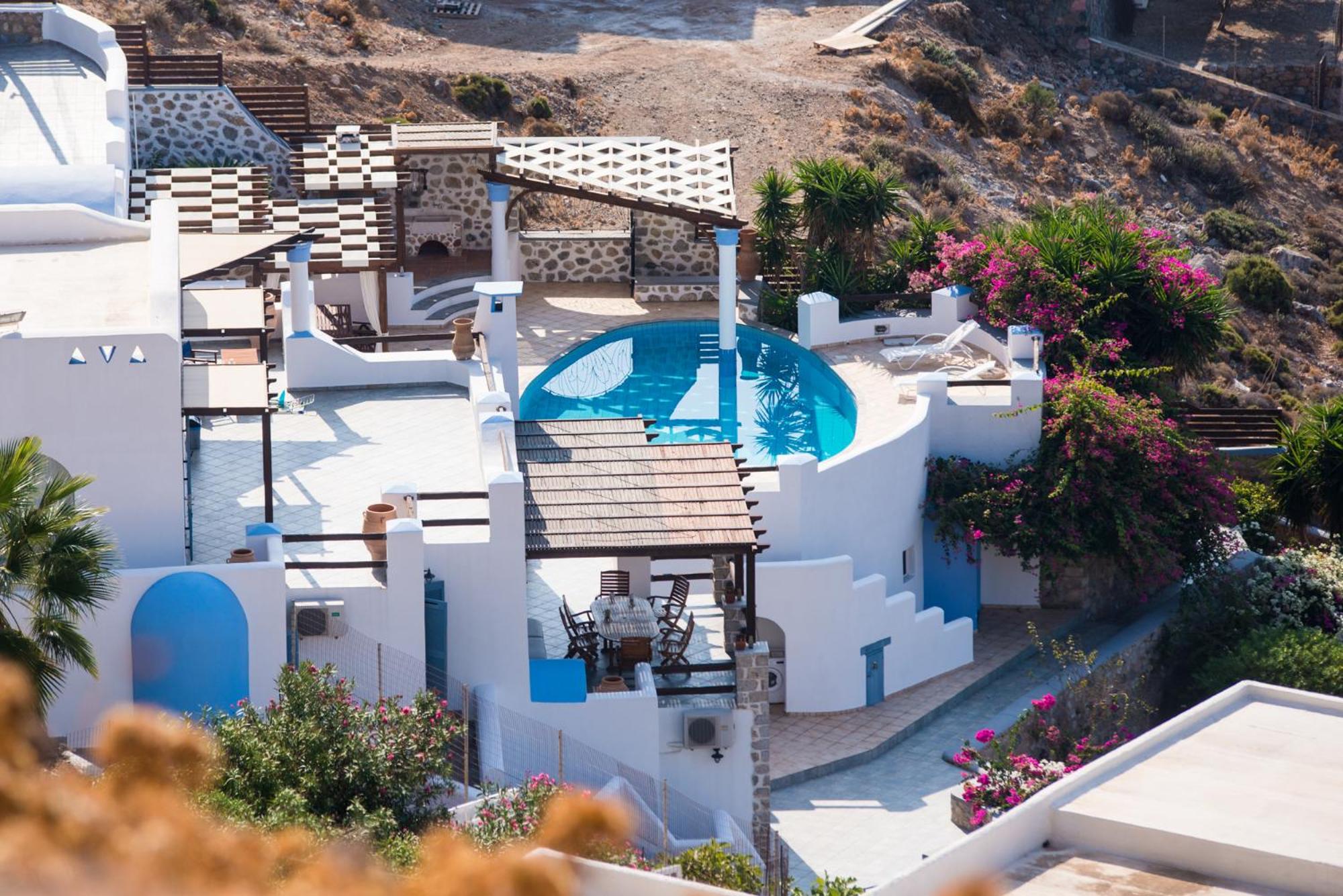 Villa photo 3