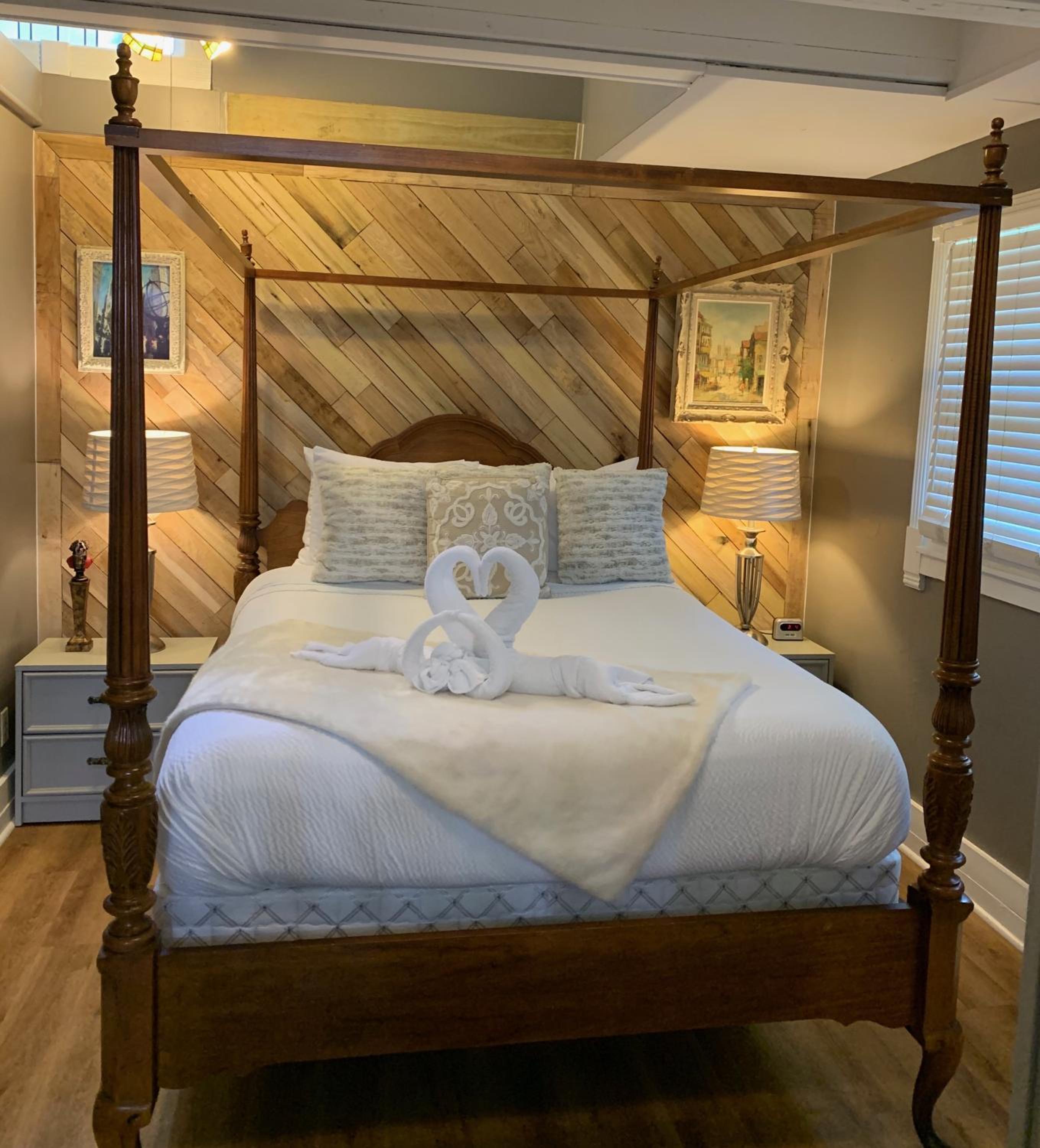 Deluxe Suite with Spa Bath