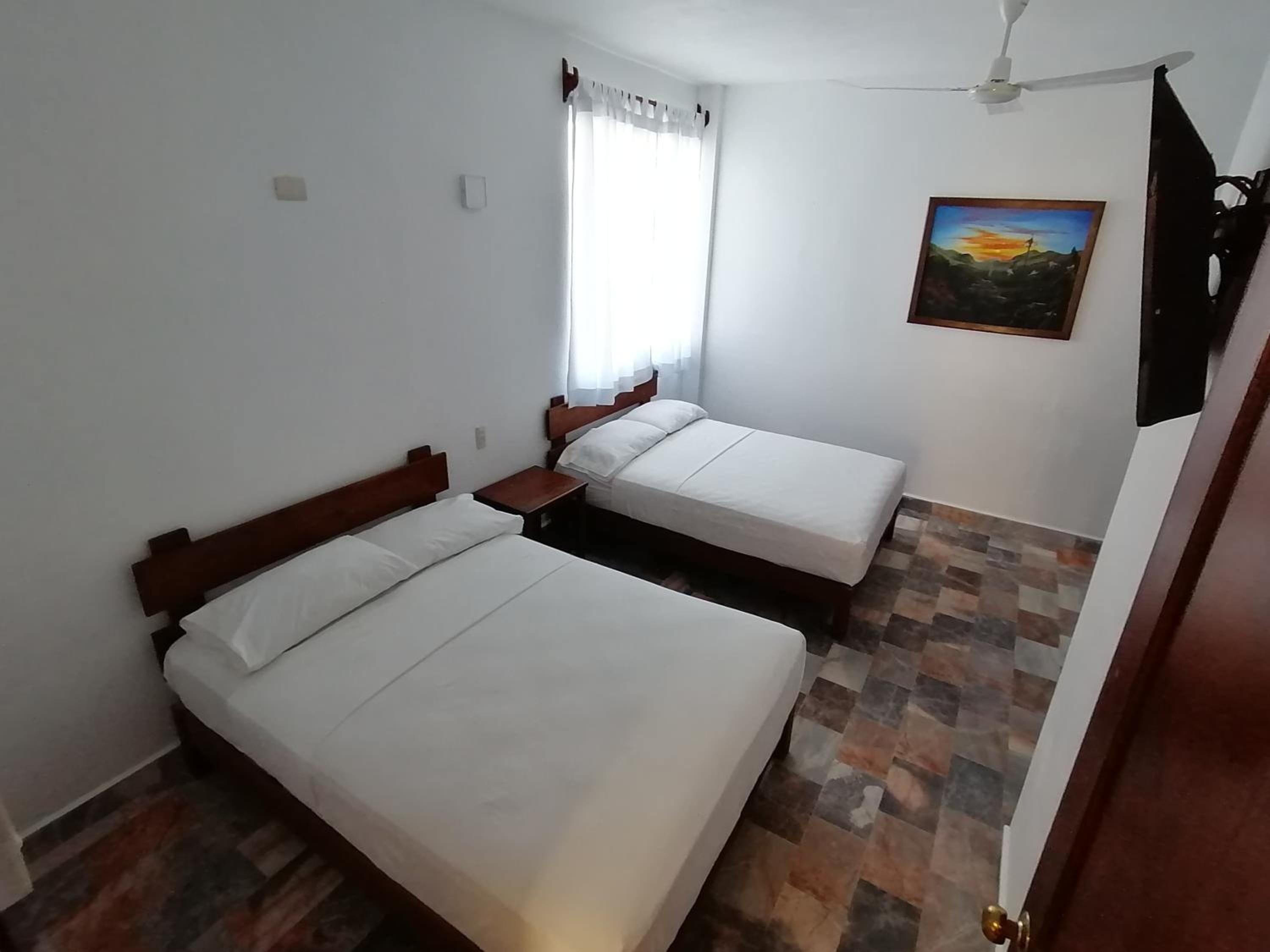 Standard Quadruple Room - Photo 3