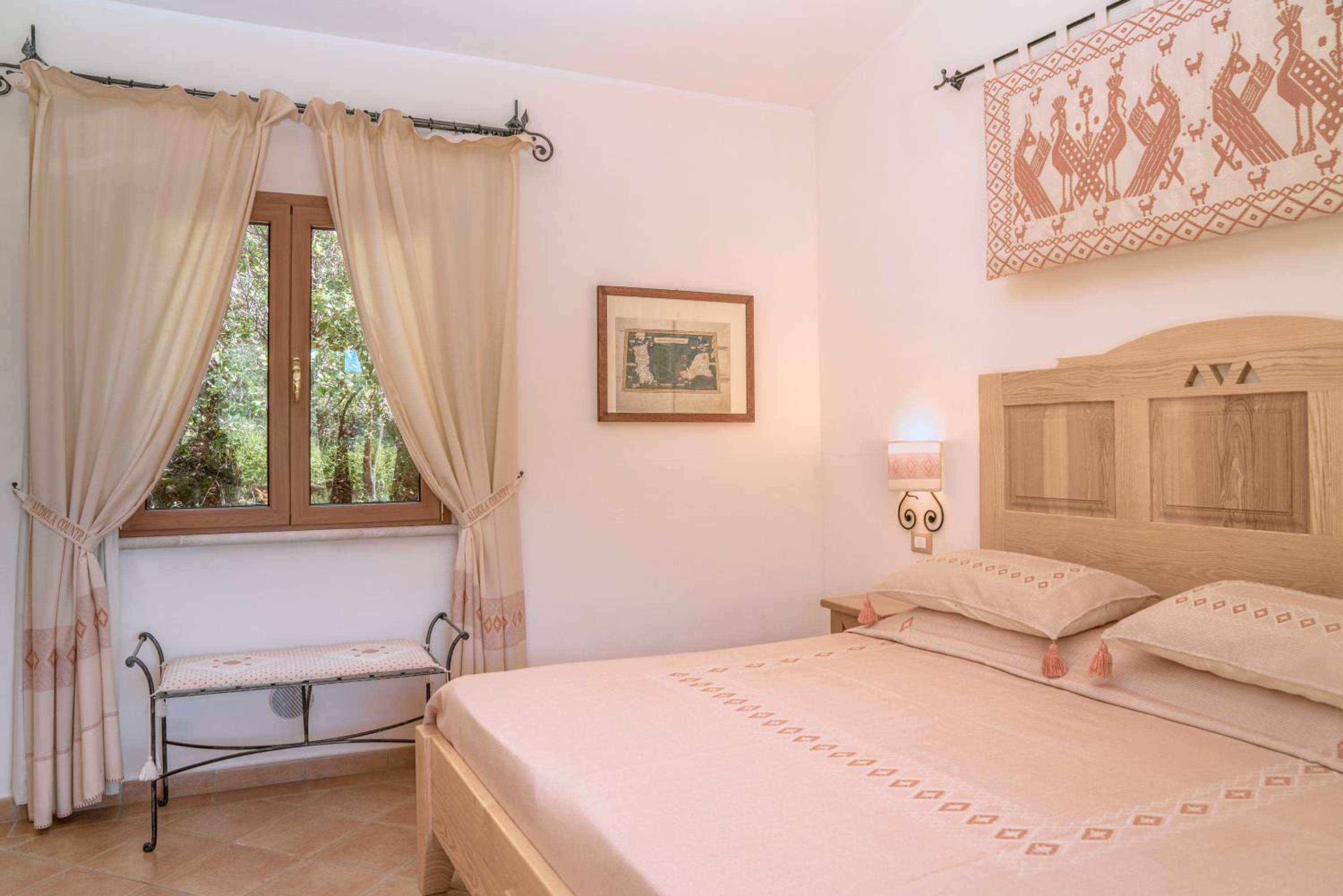 Superior Double Room with Lake View - Photo 1