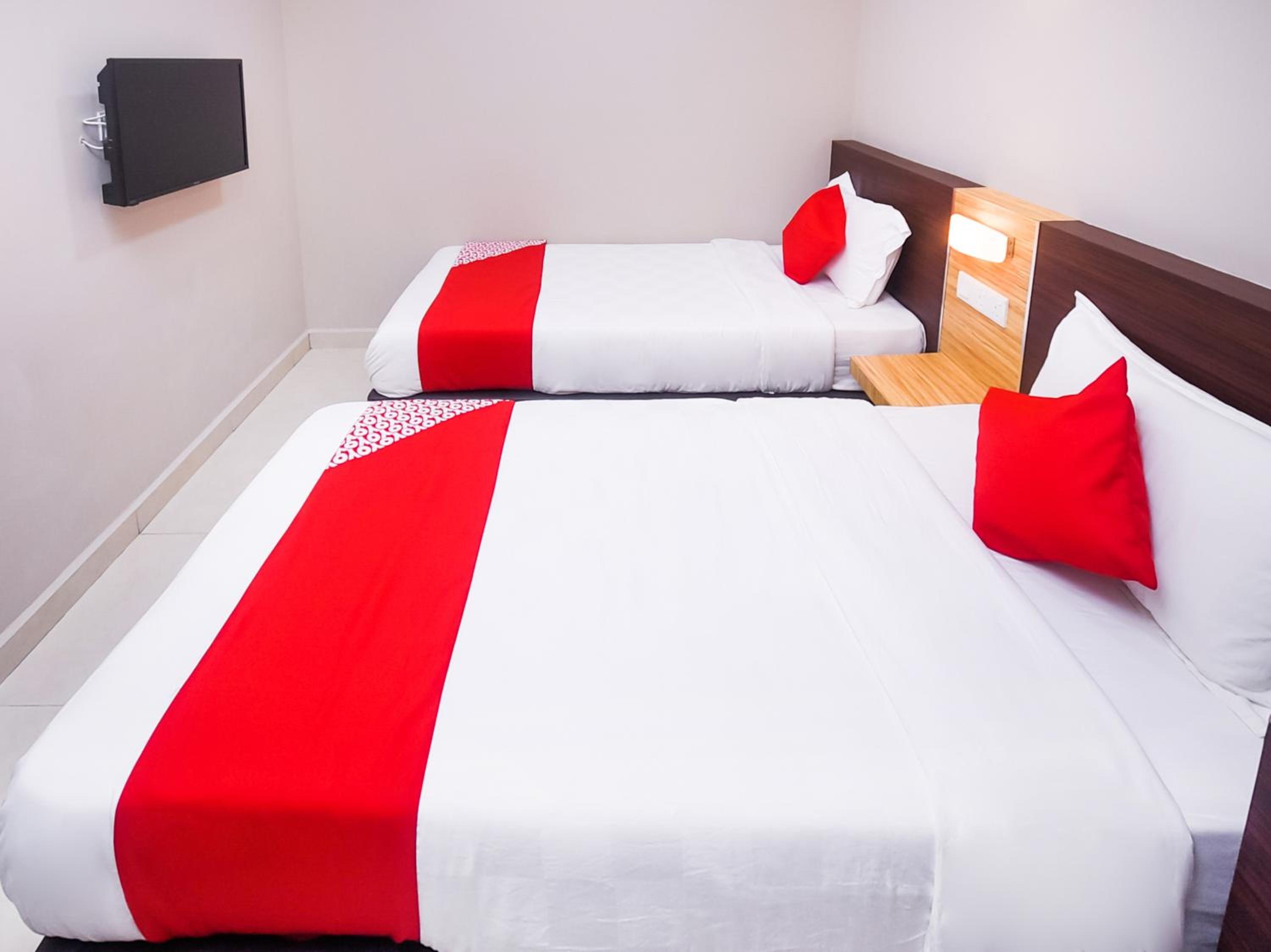 Standard Twin Room photo 2