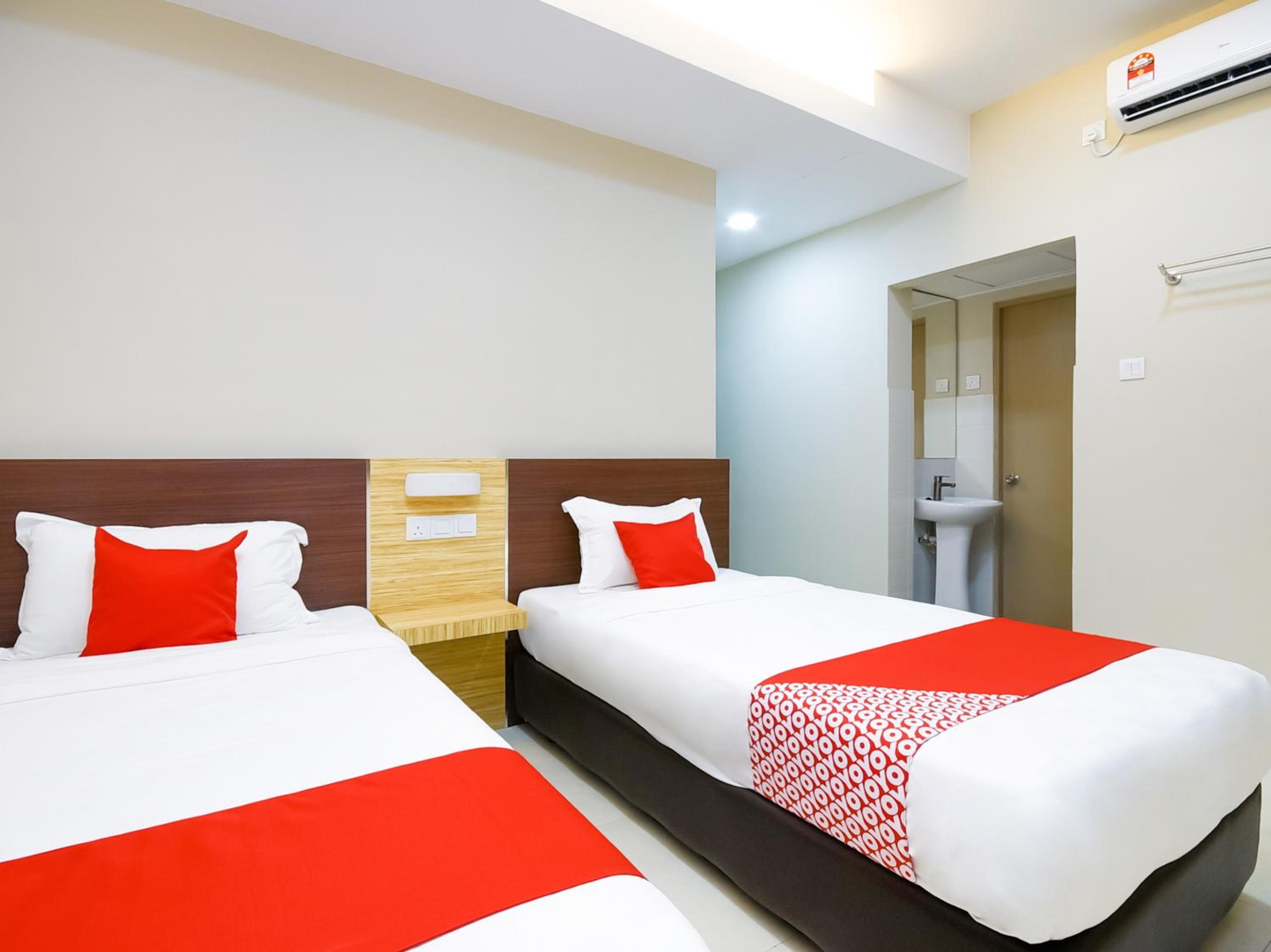 Deluxe Twin Room photo 3