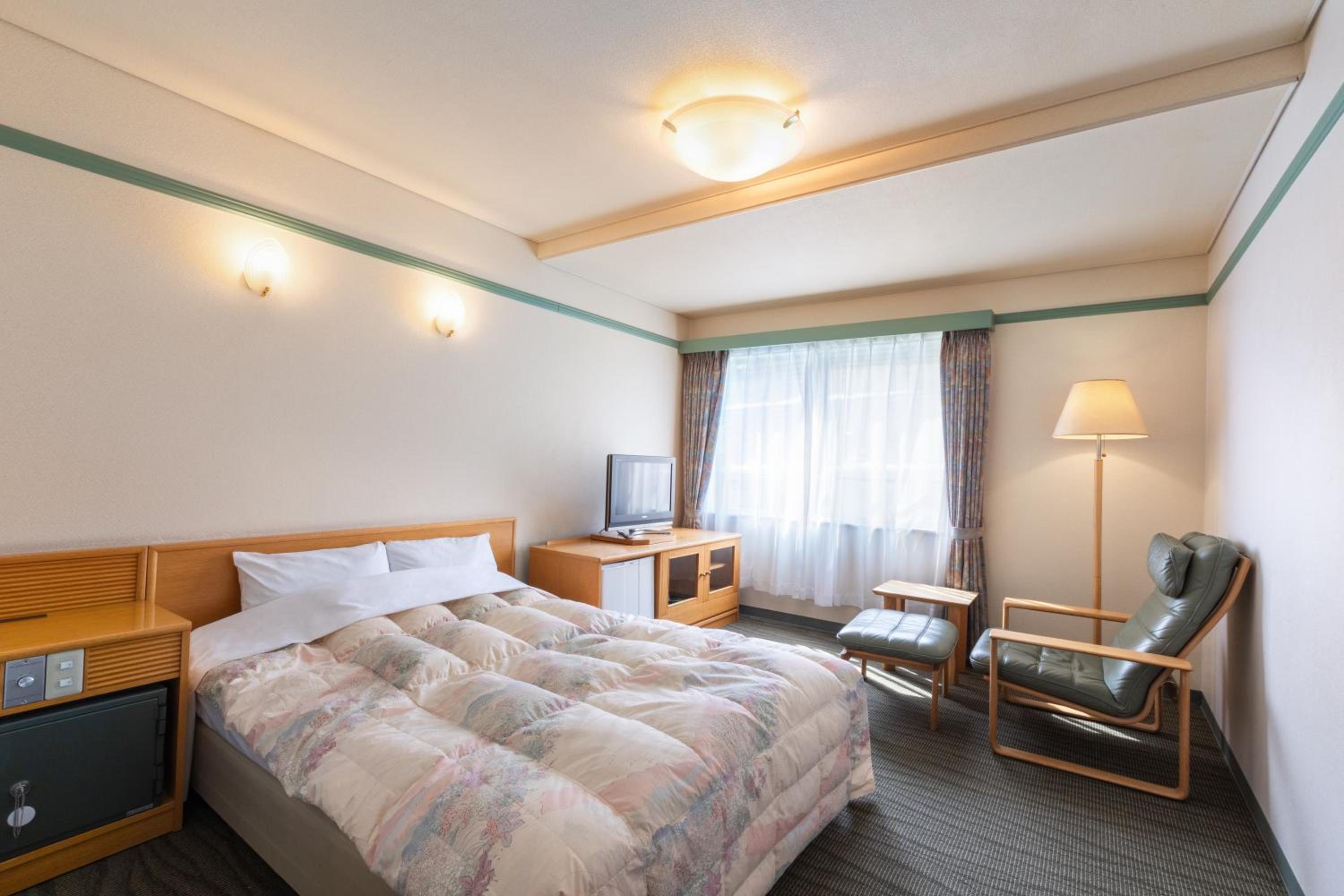 Double Room - Non-Smoking - Photo 1