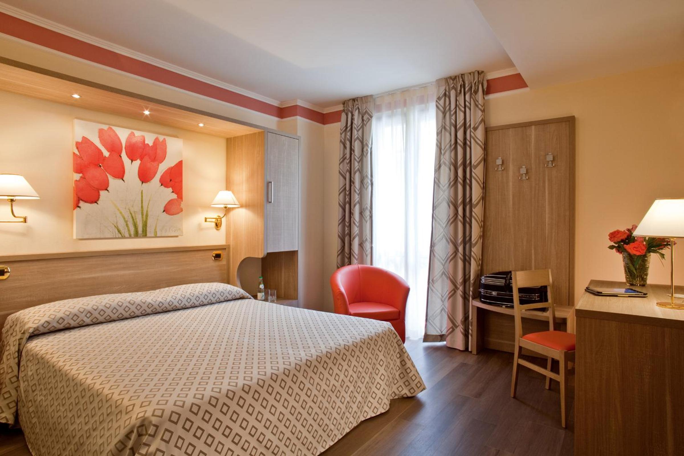 Double or Twin Room - Photo 1