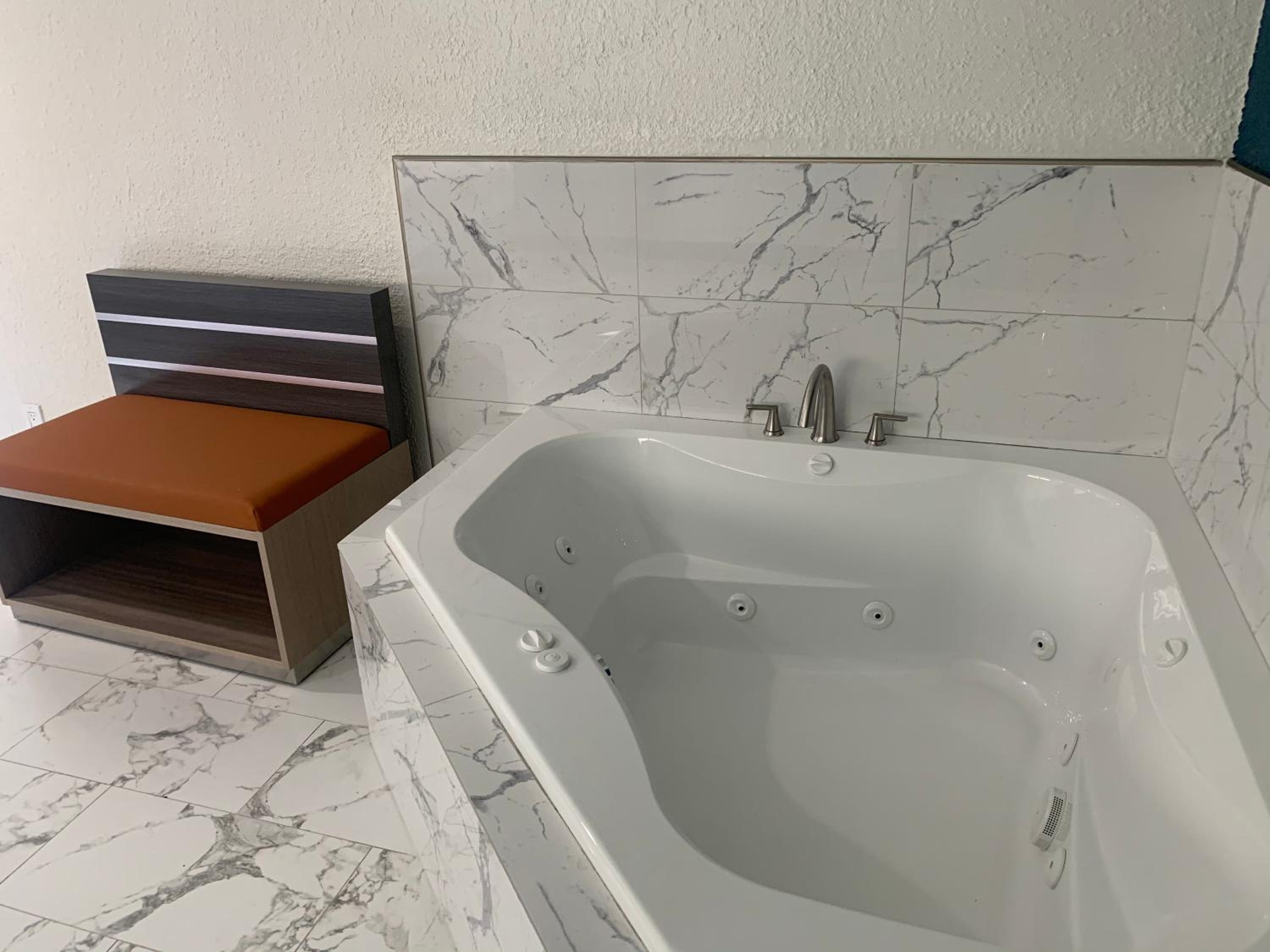 Duplex Suite - Photo 6