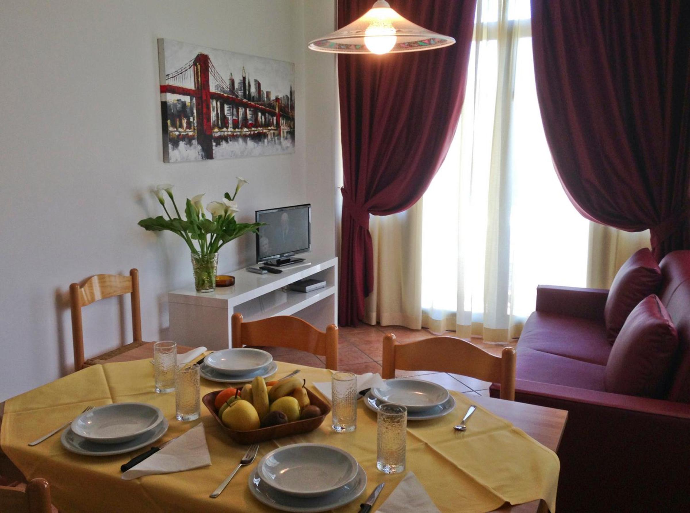 Two-Bedroom Apartment (2-4 Adults) photo 2