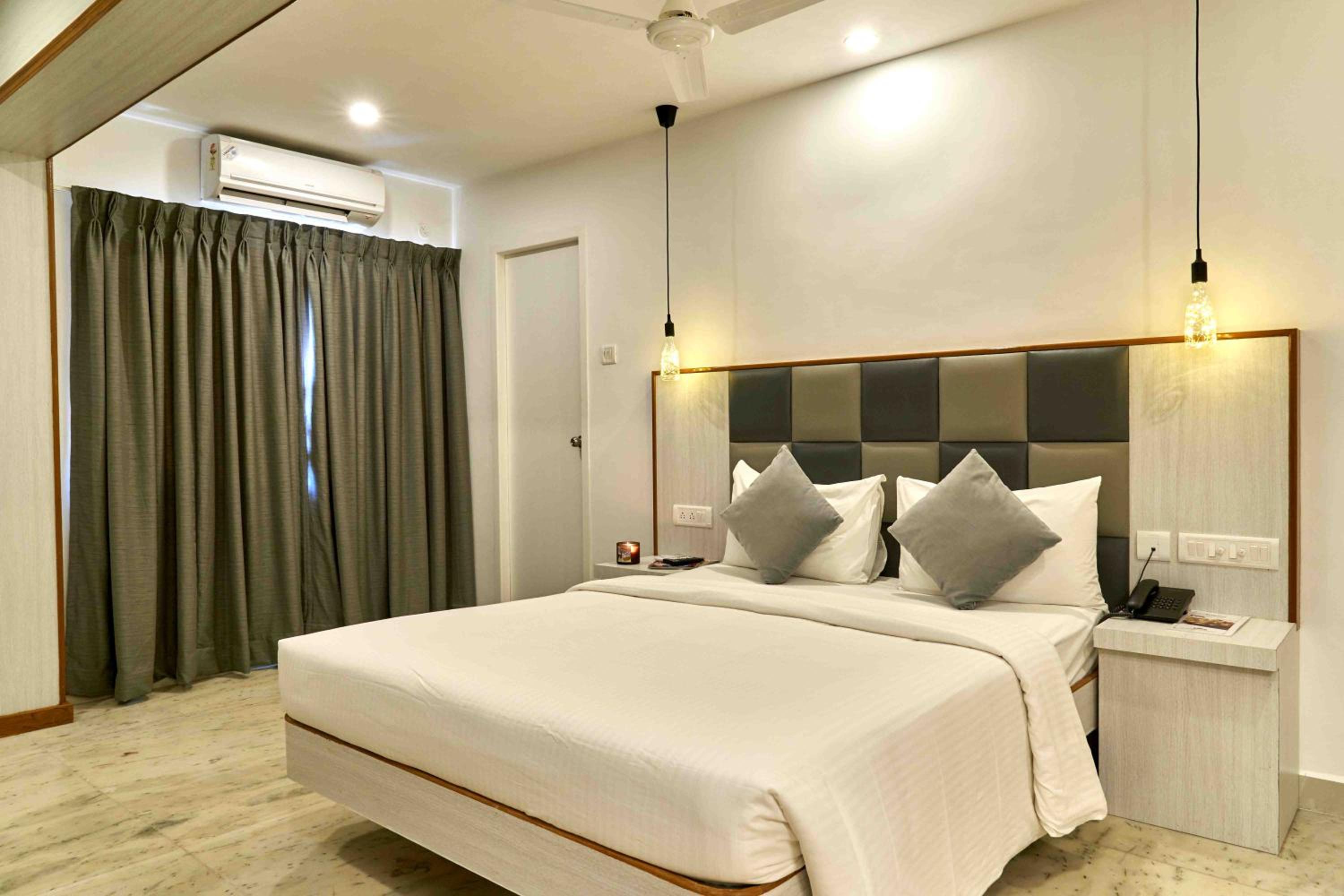 Deluxe Double Room photo 2