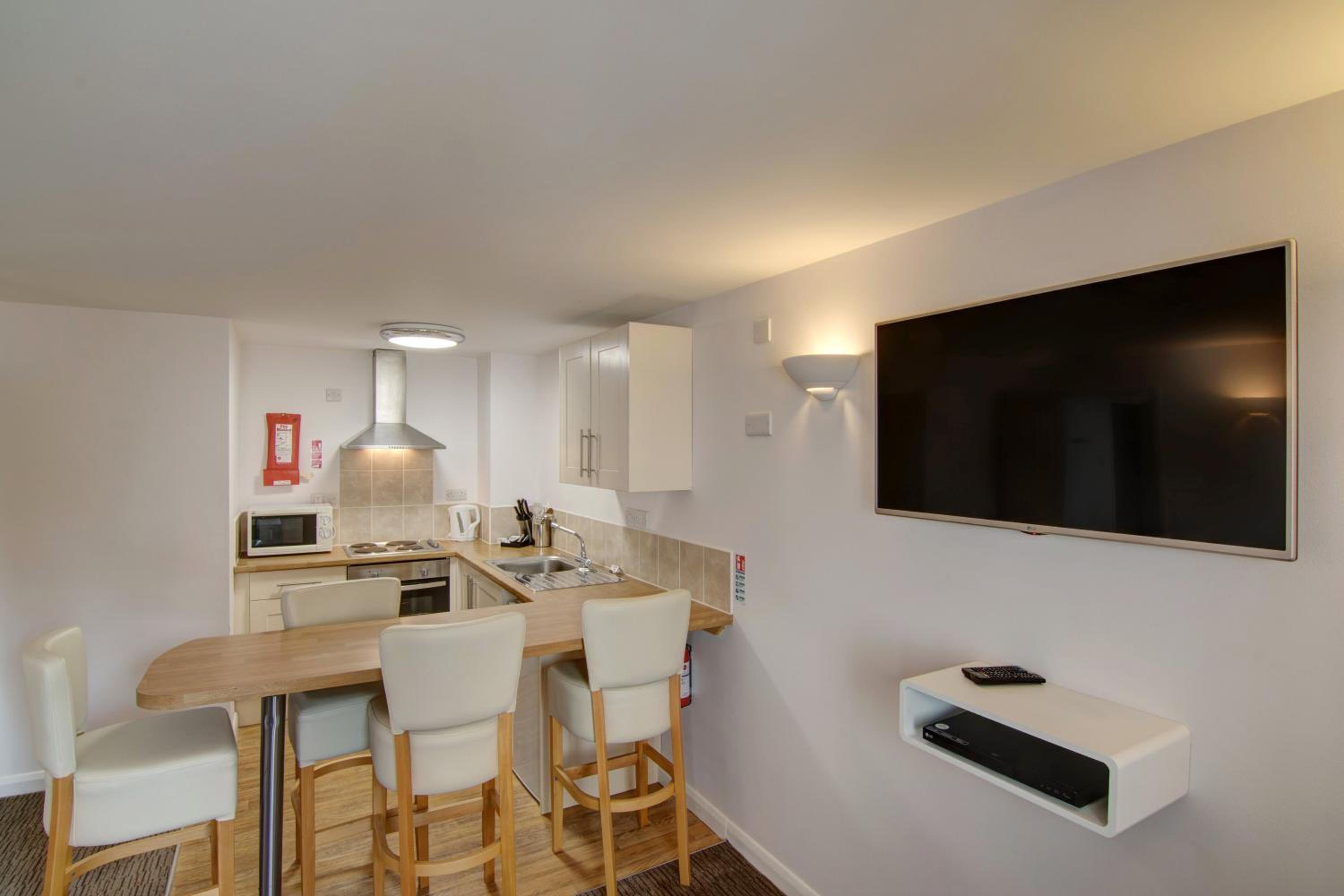 One-Bedroom Apartment - Photo 10