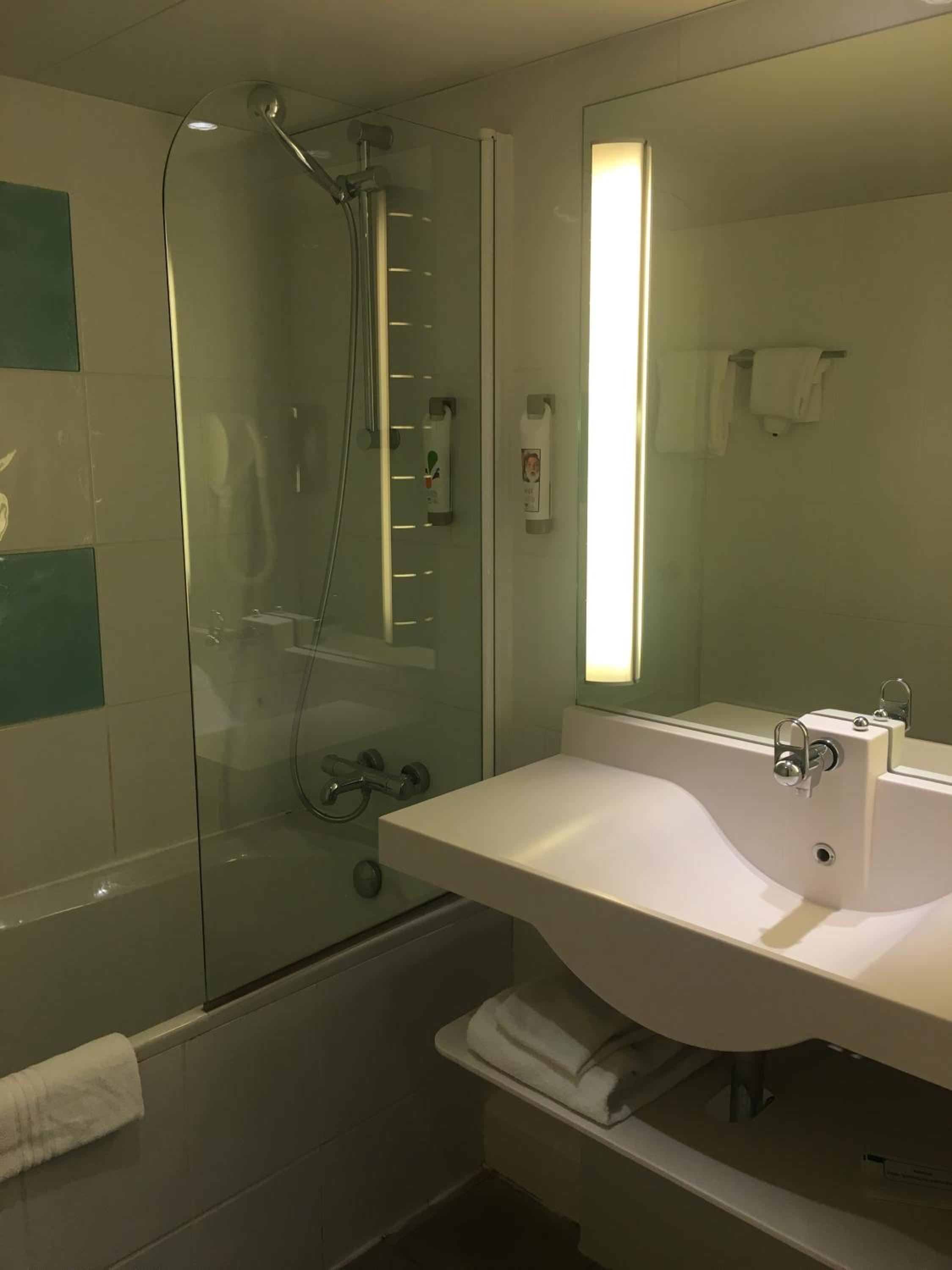 Standard Triple Room - Photo 5
