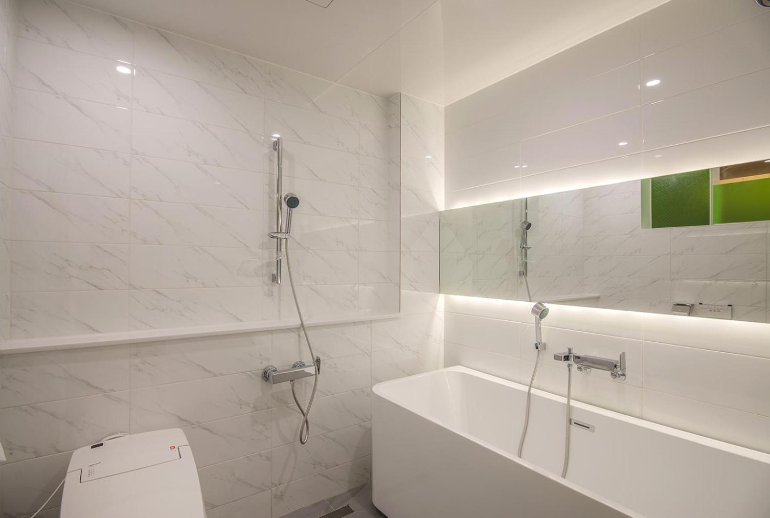 Premium Suite - Photo 6