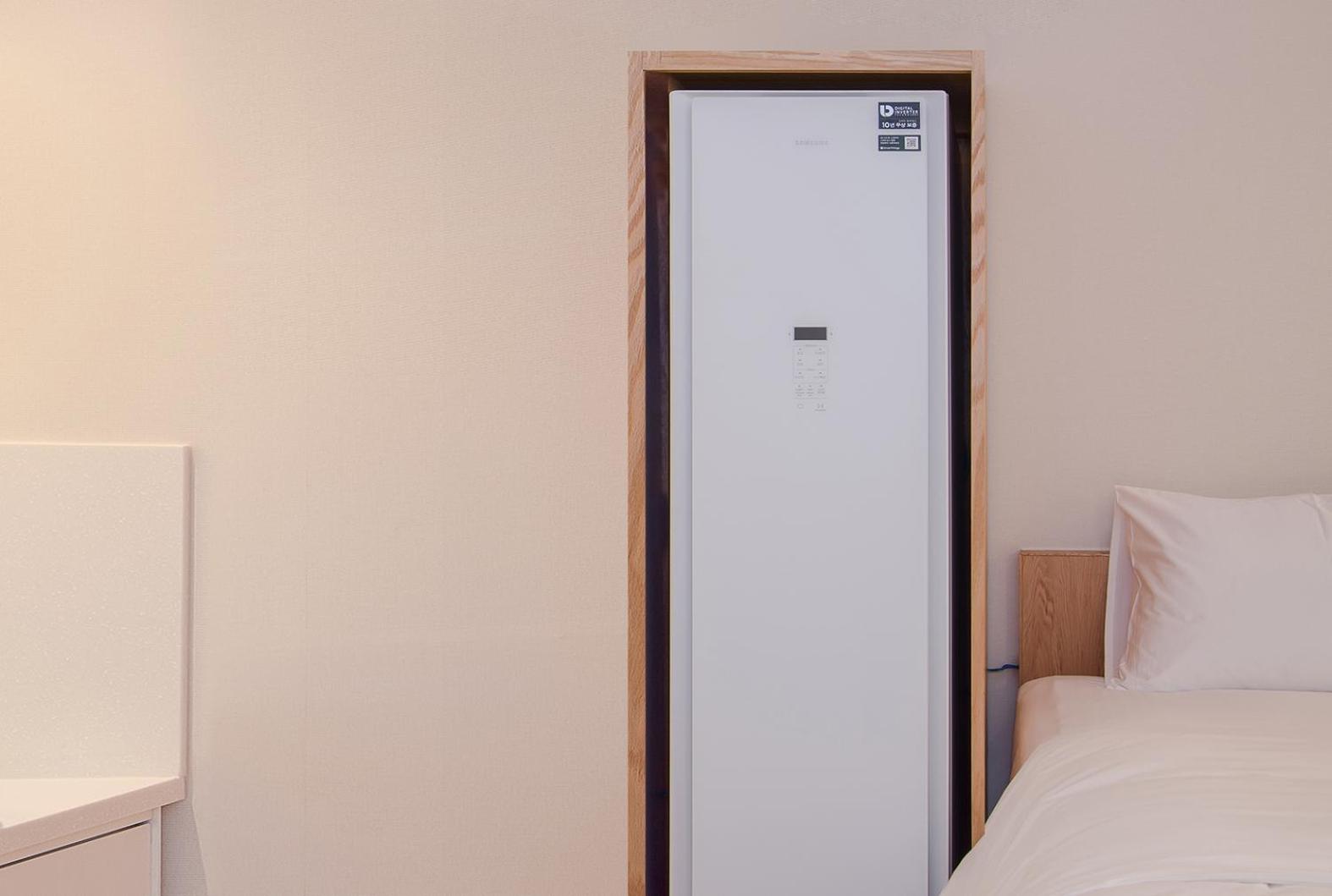 Deluxe Suite with Spa Bath - Photo 12