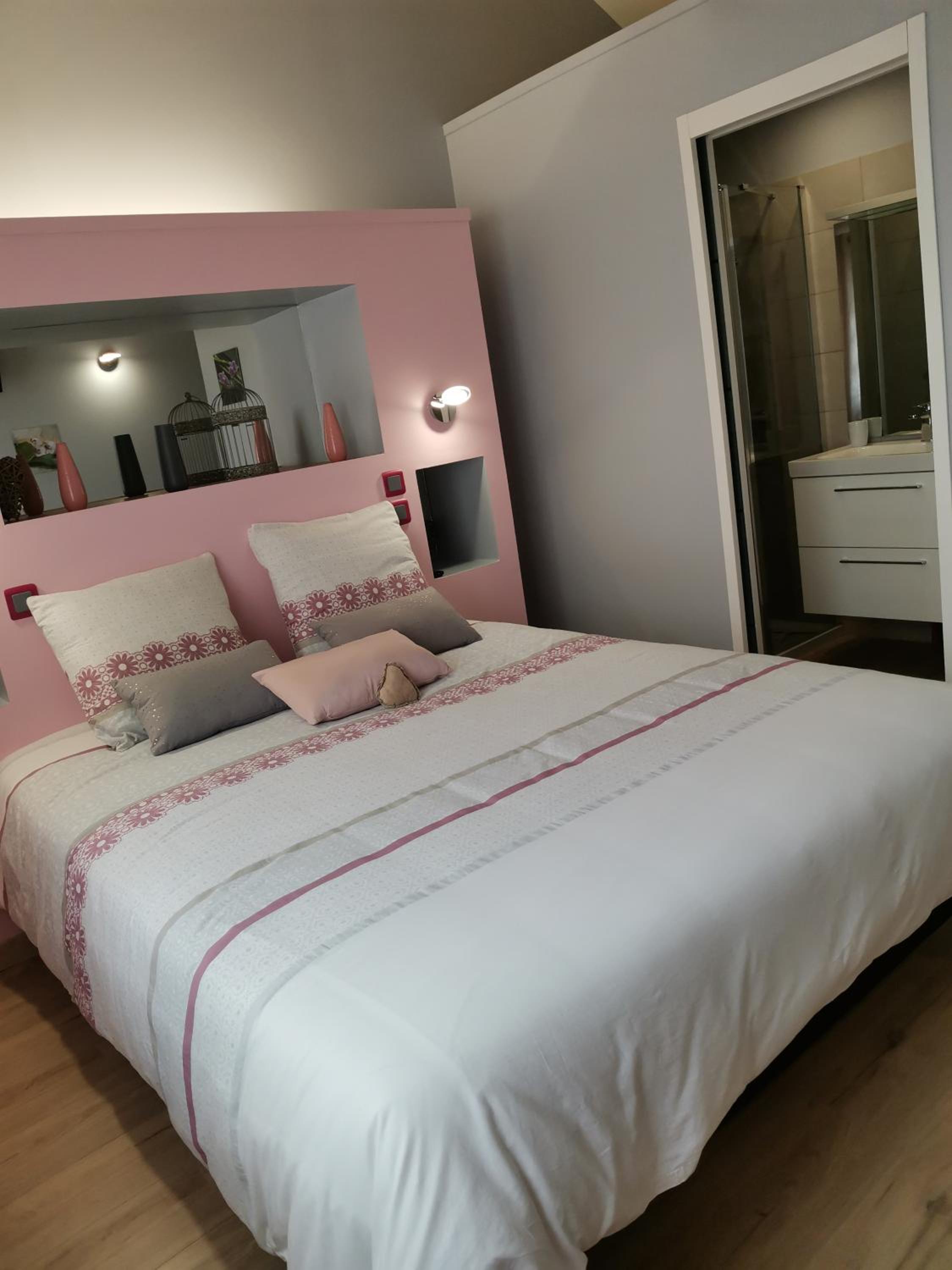 Double Room with Private Bathroom photo 3