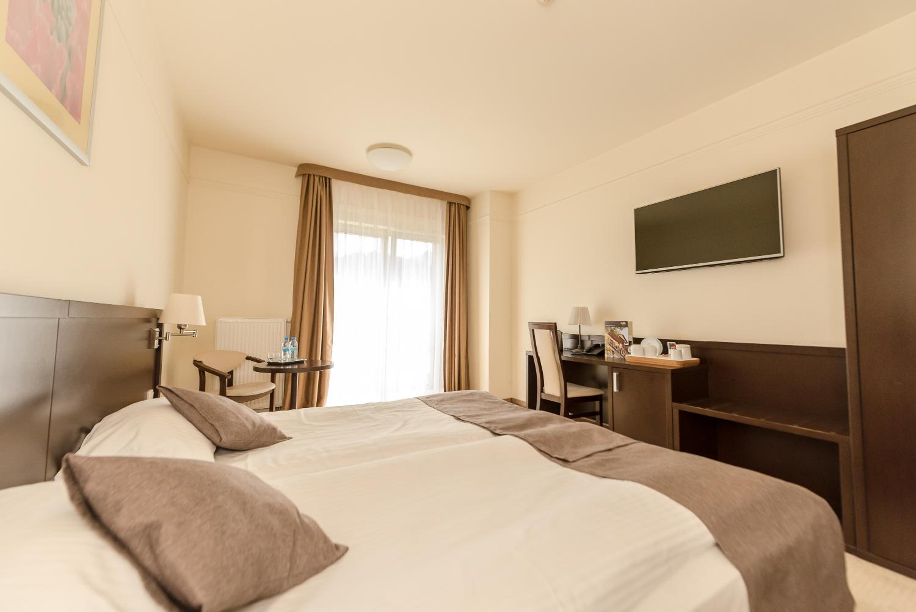 Standard Double/Twin Room photo 3